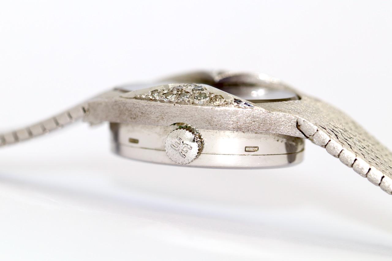 Montre-bracelet pour femme EBEL, en or blanc 18 carats, avec cadran en diamants et lapis en vente 5