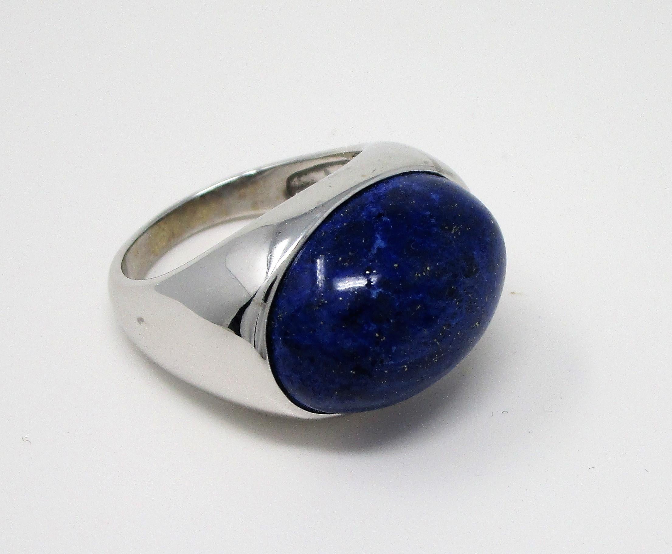 Women's or Men's 18 Karat White Gold Lapis Lazuli Ring For Sale