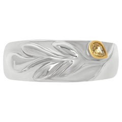 Bague à motif de feuilles en or blanc 18 carats avec diamants de couleur fantaisie
