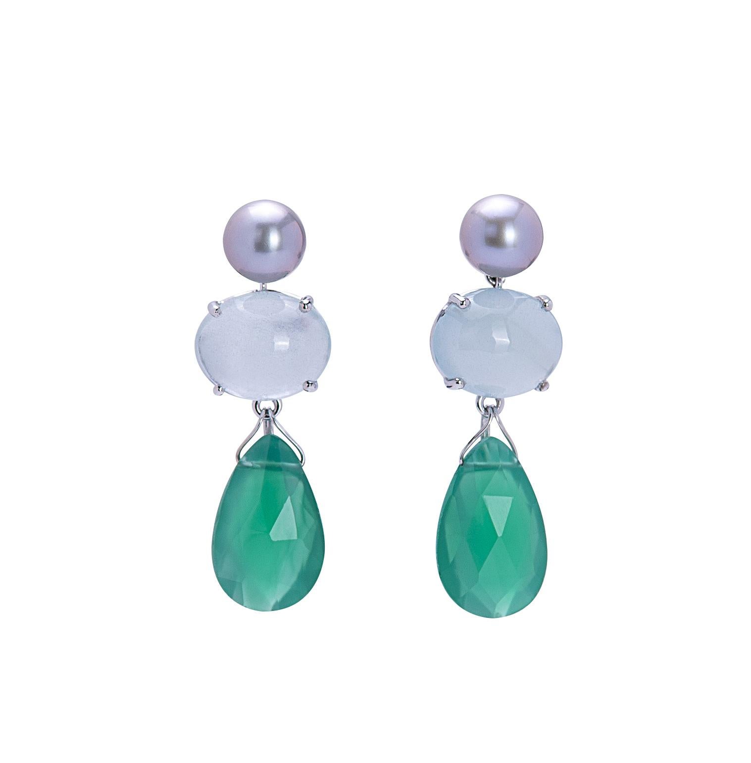 Boucles d'oreilles en or blanc 18 carats avec agate verte et topaze bleu clair, design contemporain en vente 3