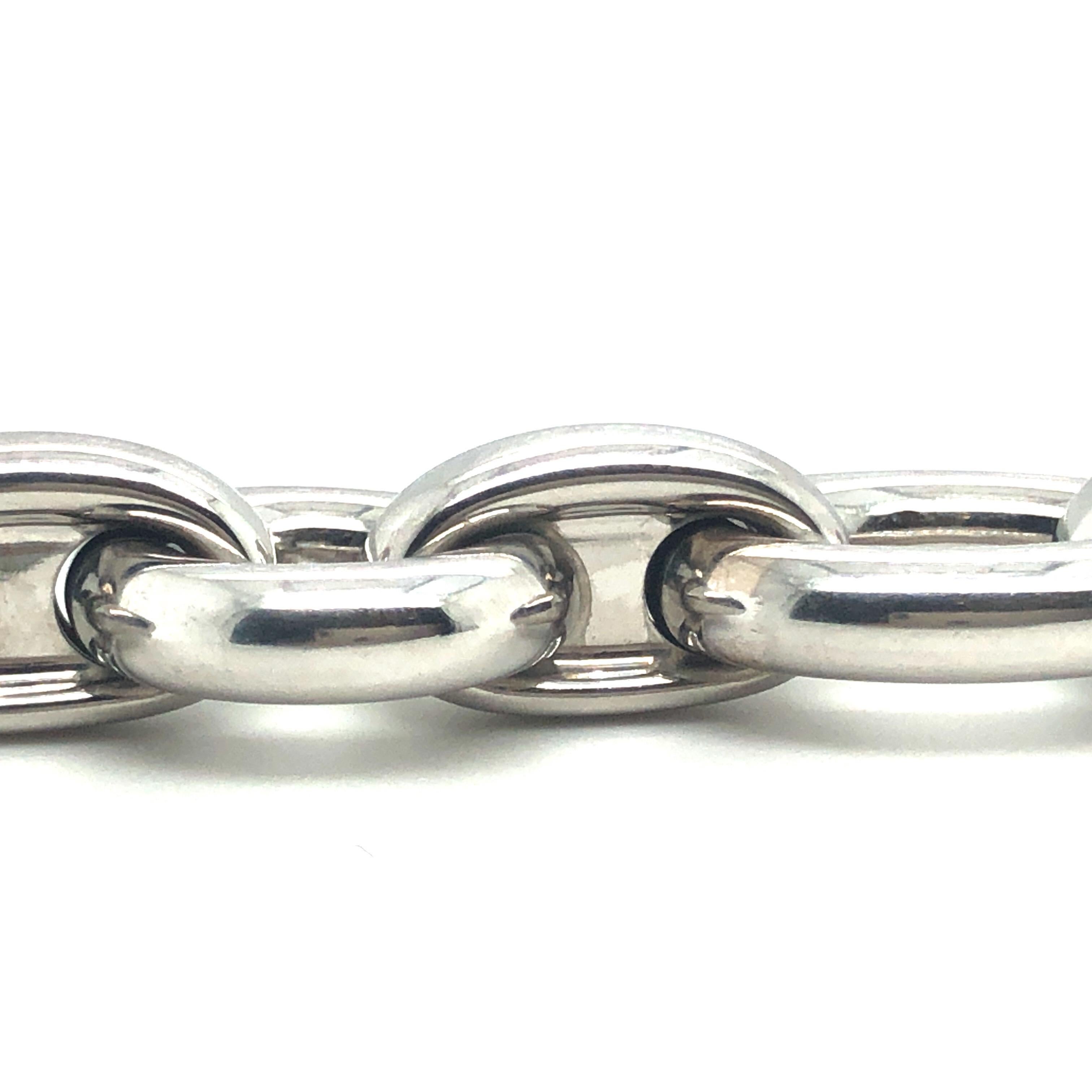 18 Karat White Gold Link Bracelet by Chaumet In Good Condition In Zurich, CH