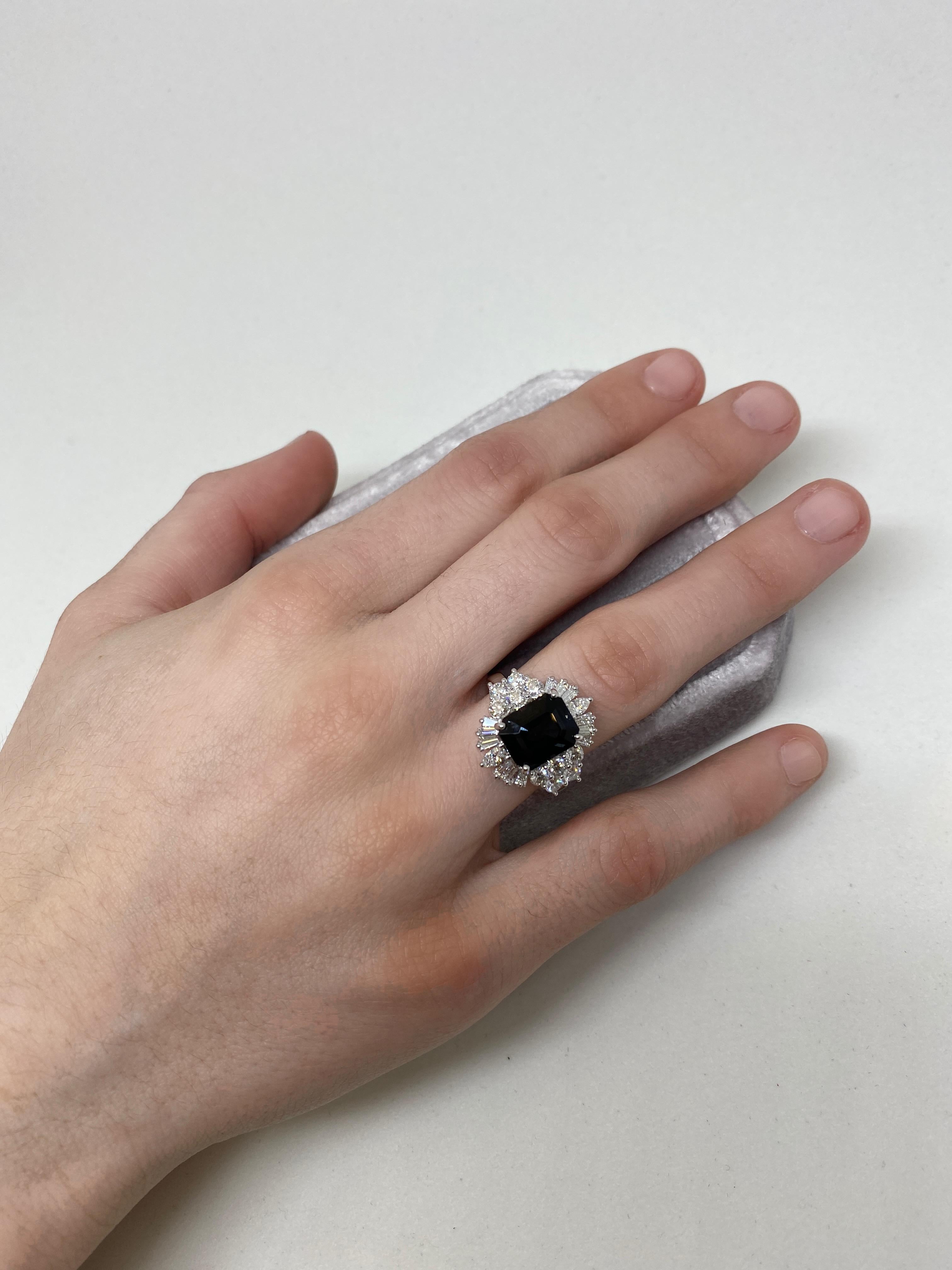 18 Karat White Gold LOLA Deco Inspired Black Spinel and Diamond Ring For Sale 2