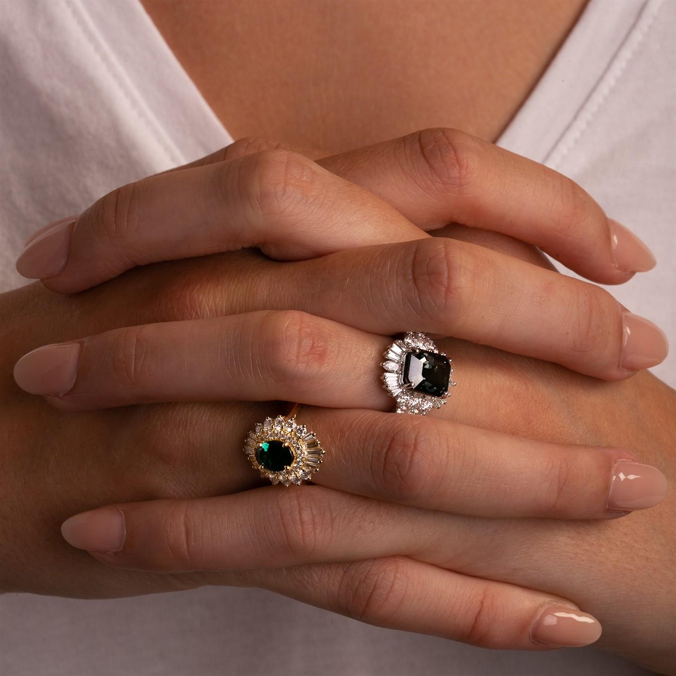 GIA Certified 18k LOLA Deco Inspired Black Spinel and Diamond Ring In New Condition For Sale In New York City, NY
