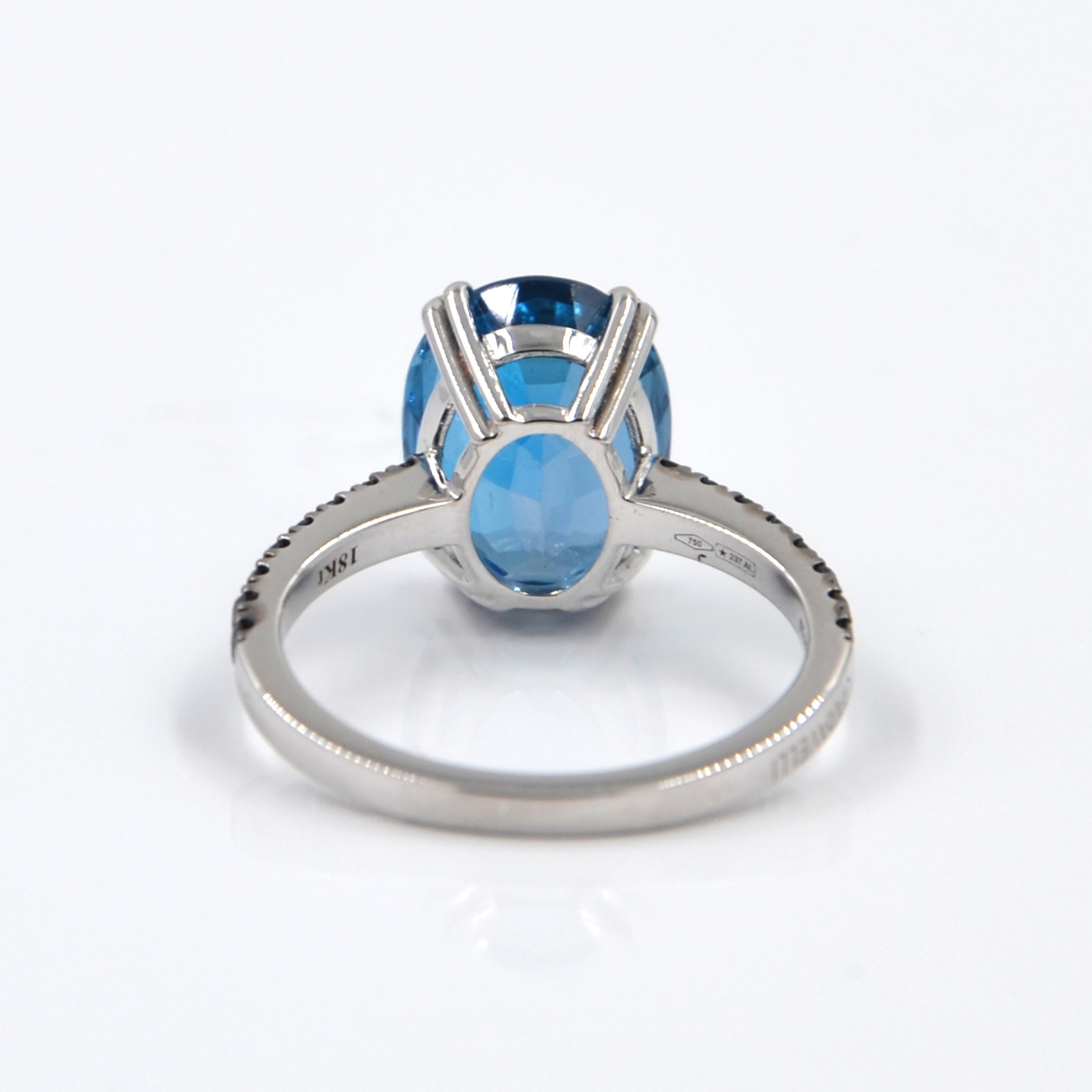 Women's 18 Karat White Gold London Blue Topaz and Blue Sapphires Garavelli Ring For Sale