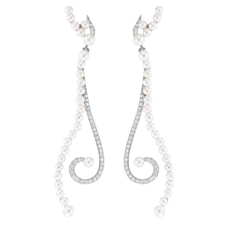 Diamond and Pearl Drop Earrings 18 Karat White Gold For Sale at 1stDibs Diamond and Pearl Drop Earrings 18 Karat White Gold For Sale at 1stDibs