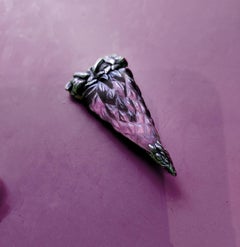 Collier pendentif contemporain Lupin en or blanc 18 carats avec quartz rose