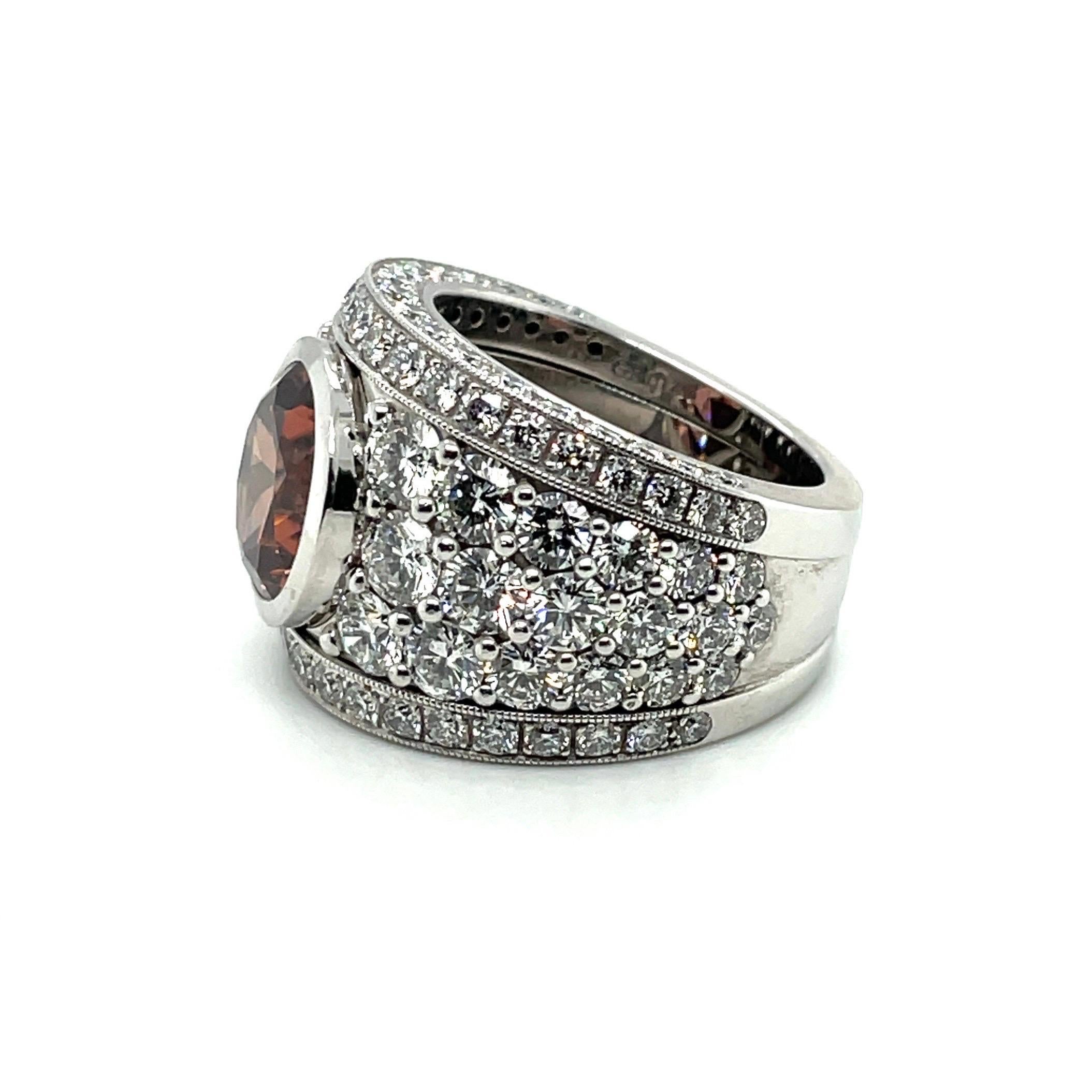 18 Karat White Gold Malaya Zircon and Diamond Cocktail Ring, by Péclard In Good Condition For Sale In Zurich, CH