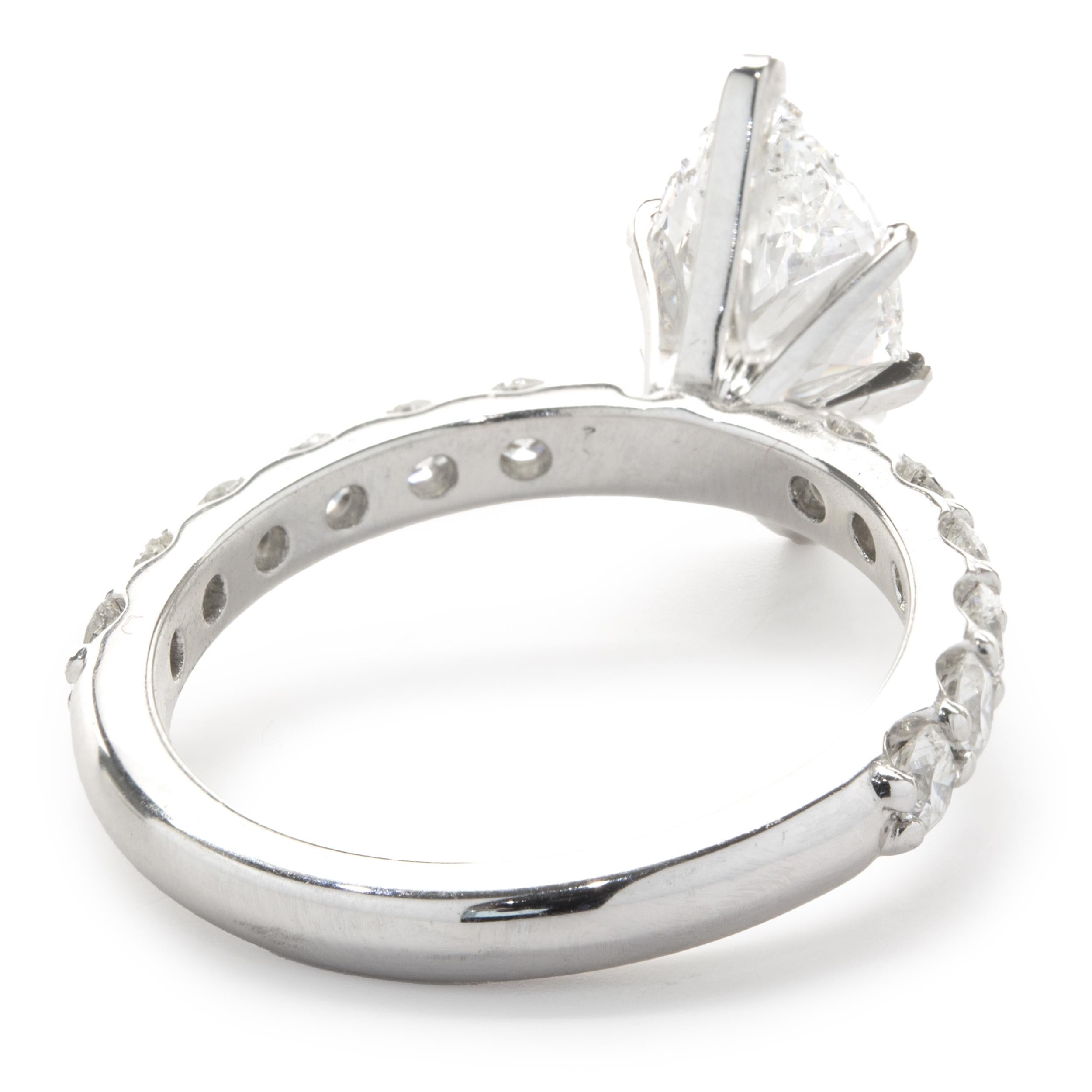 18 Karat White Gold Marquise Cut Diamond Engagement Ring In Excellent Condition In Scottsdale, AZ