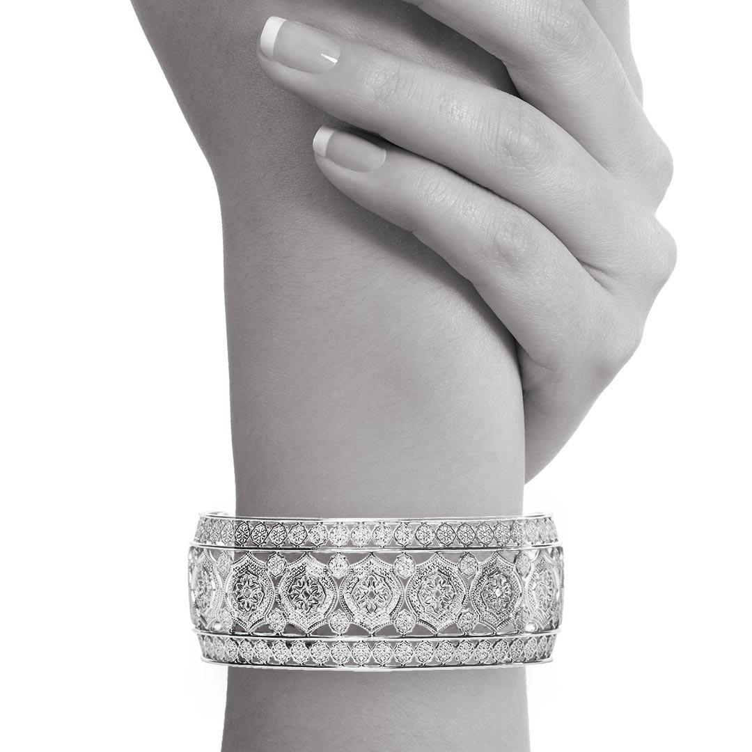 Part of the brand new 'Mauresque' collection by Natalie Barney, this cuff bracelet is unique whilst being comfortable. Wear it to a special event or every day.

Made in 18 Karat White Gold.  

Inspired by a fascination for Moorish architecture and