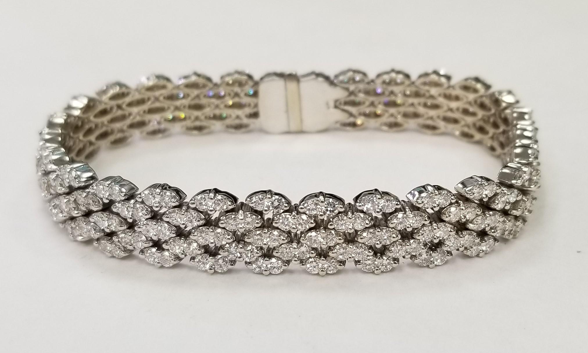18 Karat White Gold 