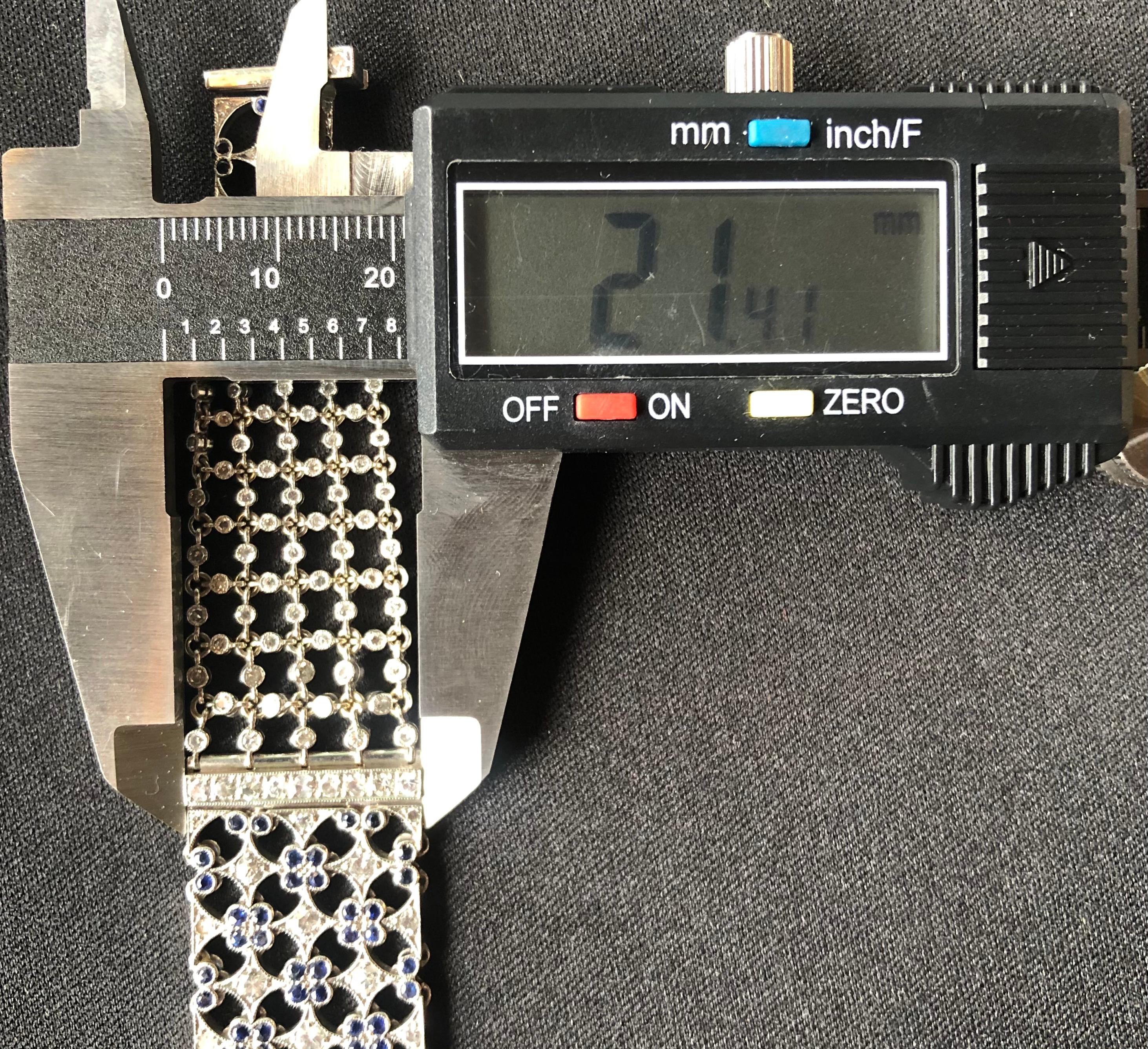 Bracciale in oro bianco 18 carati con zaffiri e diamanti a maglia in vendita 10