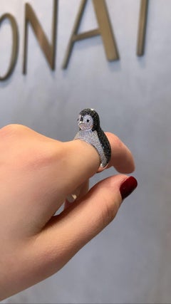 18 Karat White Gold Monan Another World 4.45 Carat Penguin Ring