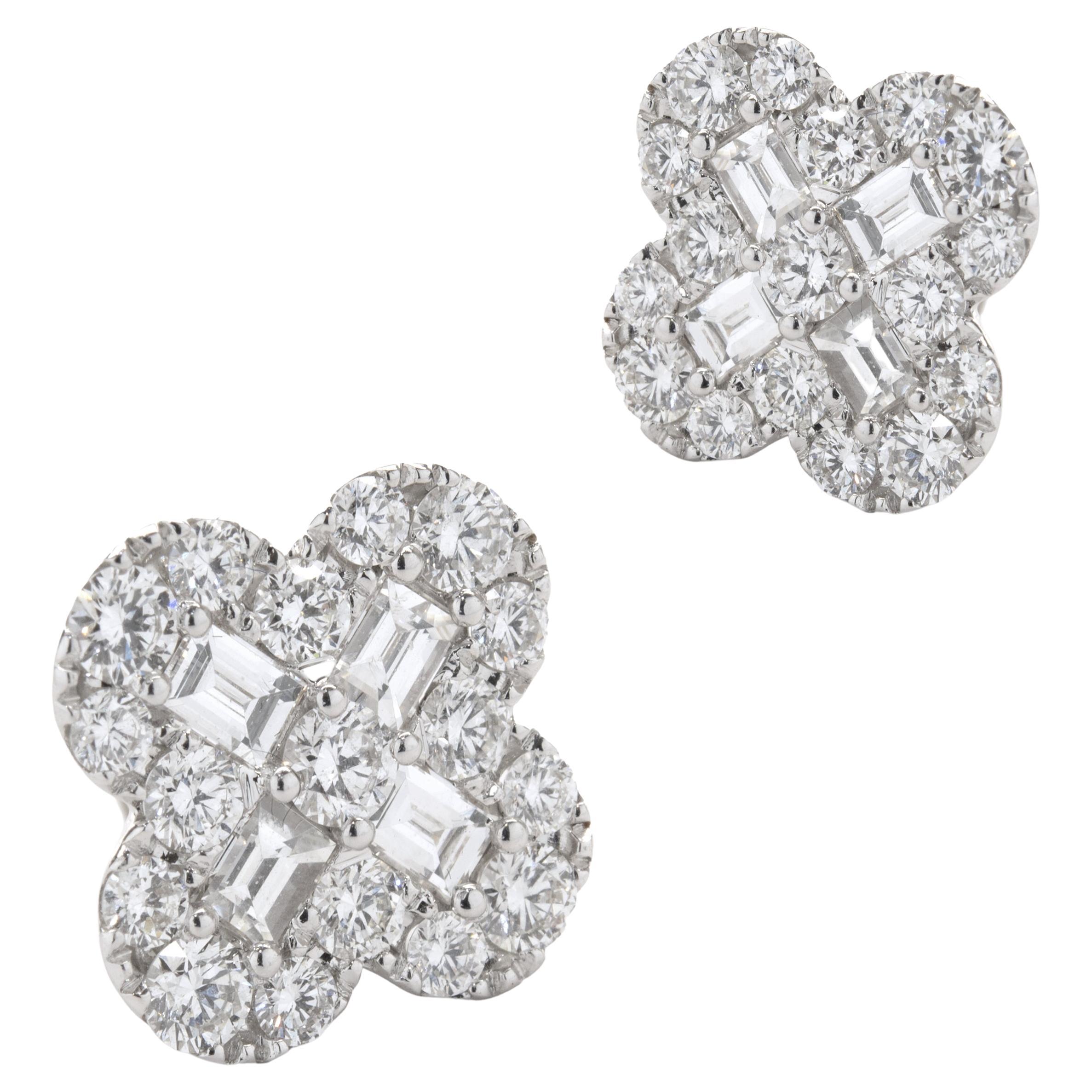 18 Karat White Gold Mosaic Set Diamond Clover Stud Earrings