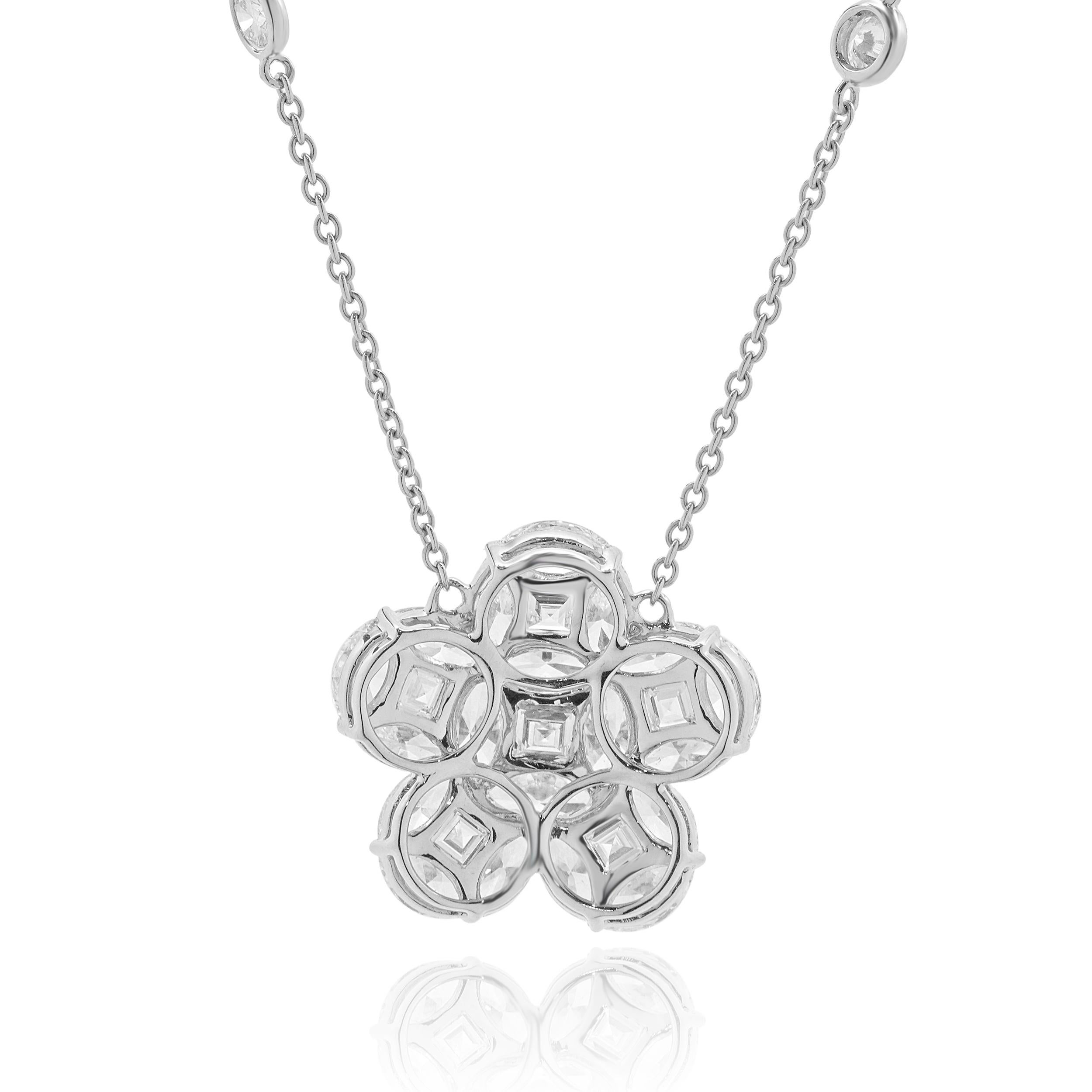 Taglio Asscher Collana con fiori di diamante incastonati in oro bianco 18 carati in vendita