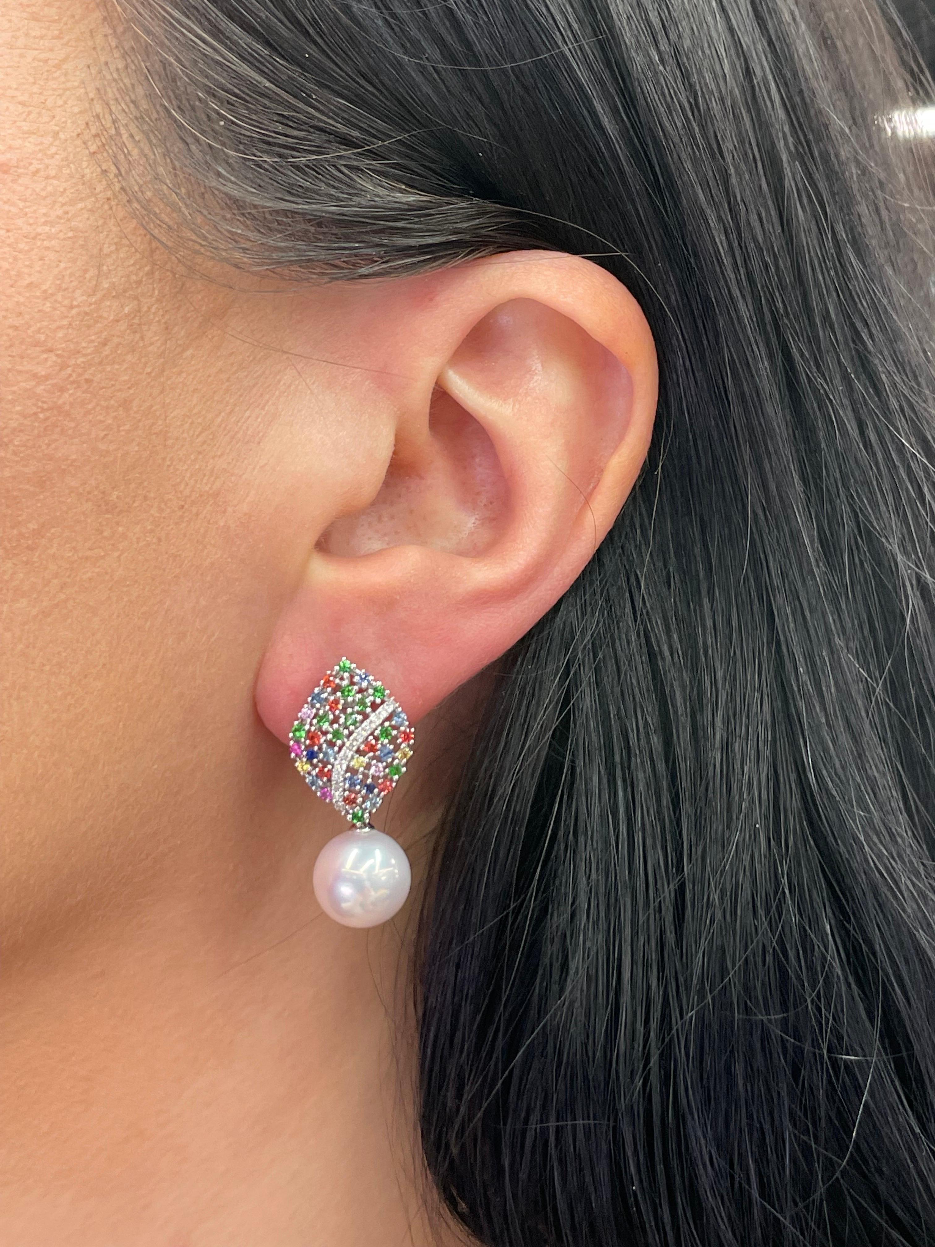 Round Cut 18 Karat White Gold Multi Sapphire Freshwater Diamond Drop Earrings 1.32 Carats For Sale