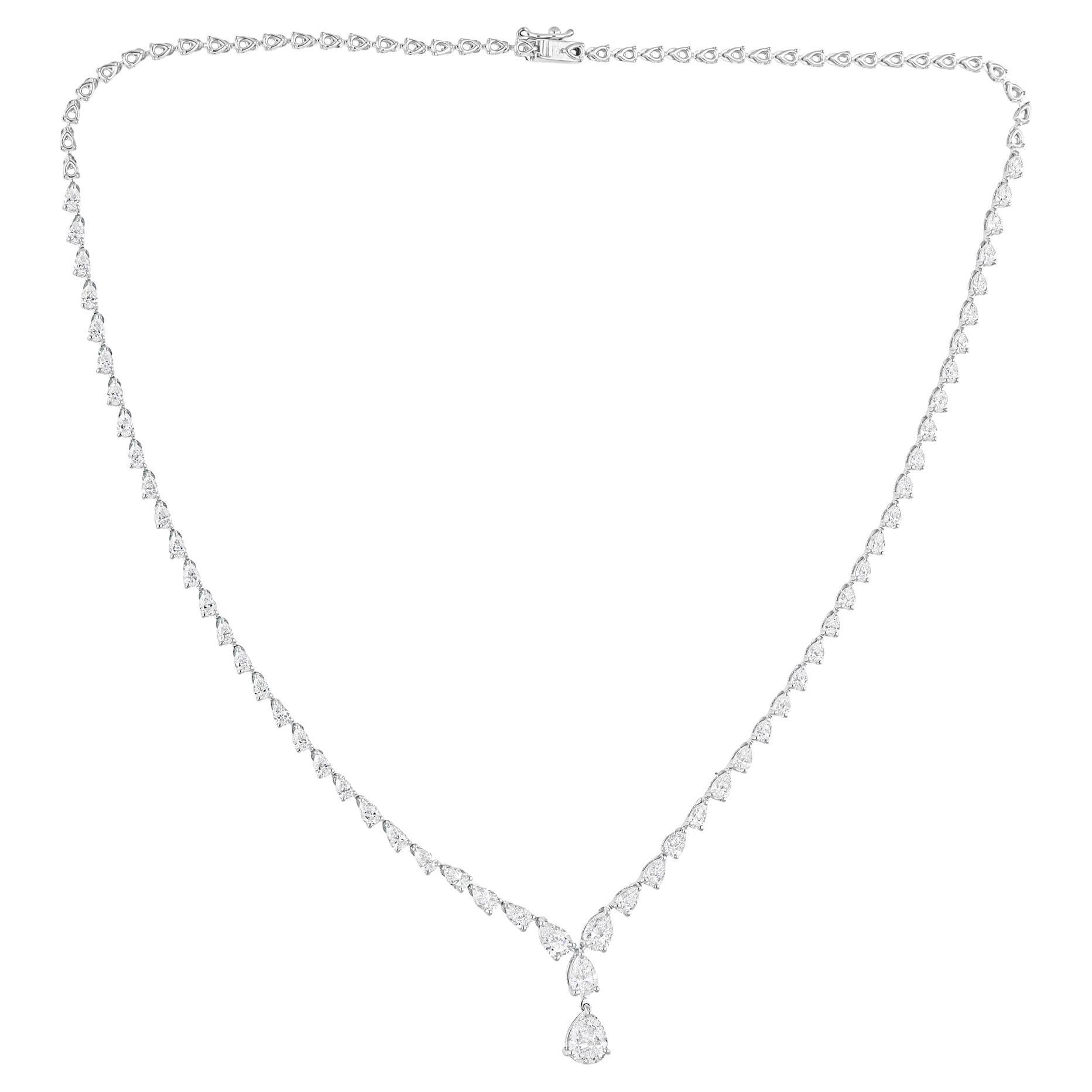 18 Karat White Gold Natural 5.98 Carat SI Clarity HI Color Pear Diamond Necklace For Sale 1