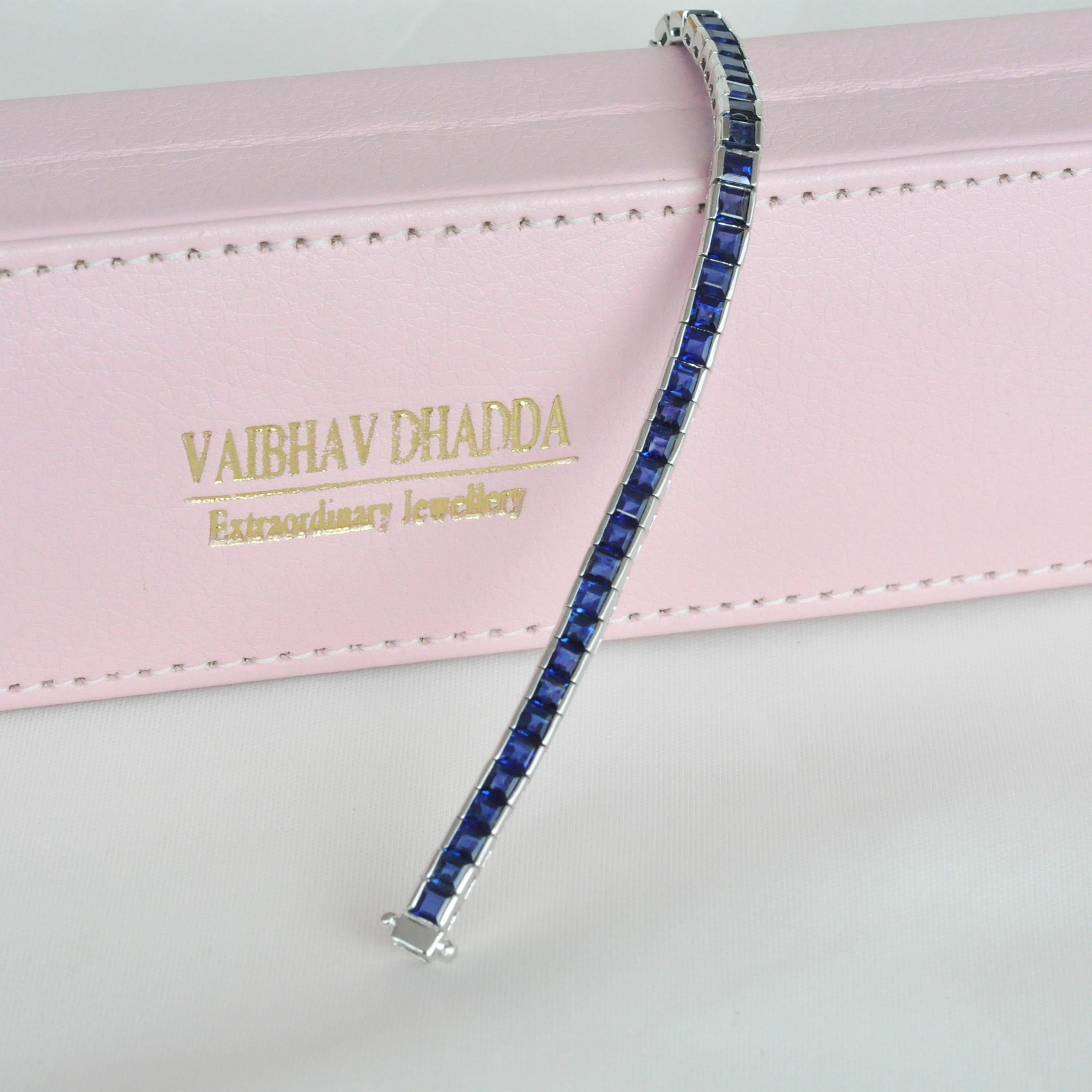 18 Karat White Gold Natural Blue Sapphire Square Tennis Line Bracelet For Sale 4