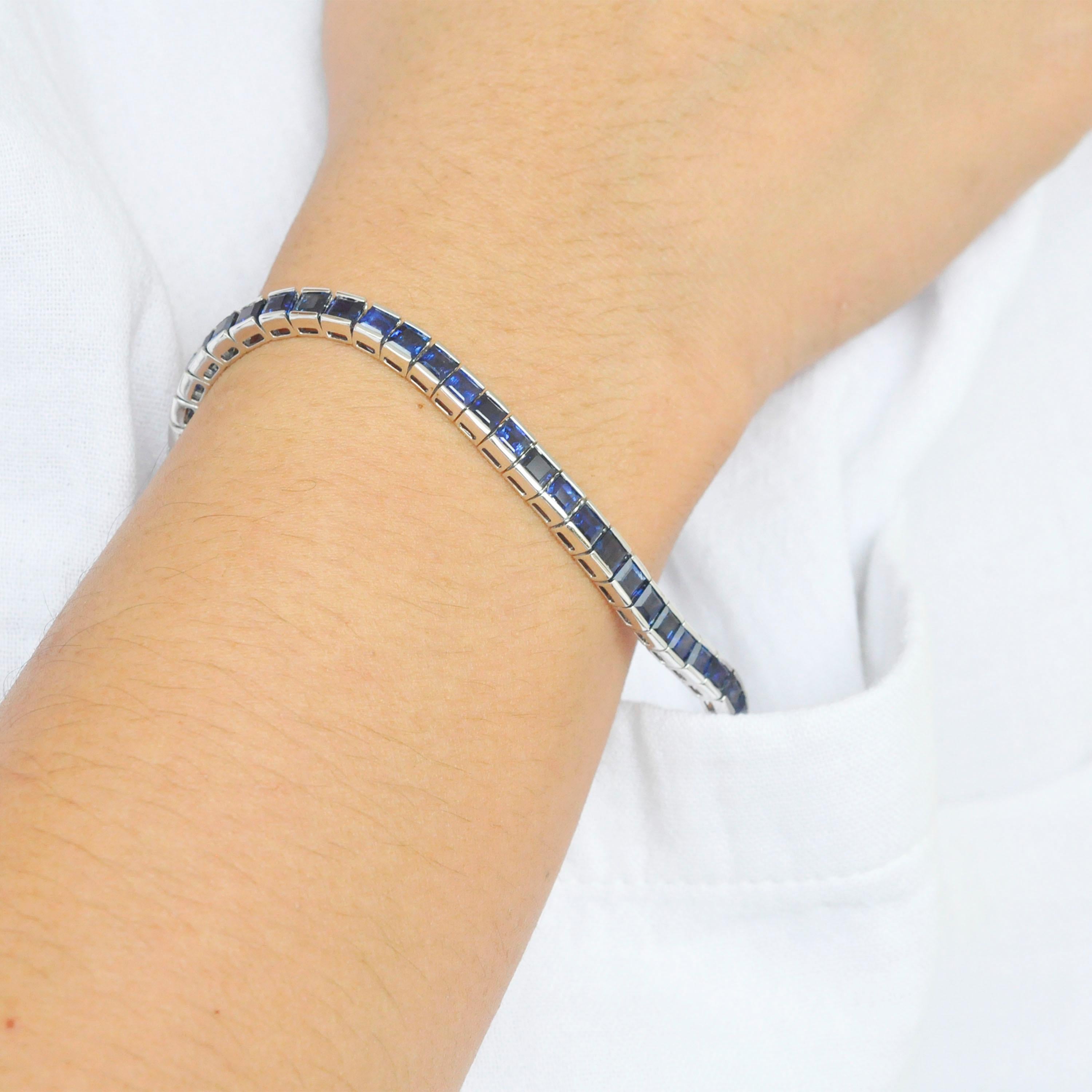 Bracciale Tennis Line quadrato in oro bianco 18 carati con zaffiro blu naturale in vendita 6