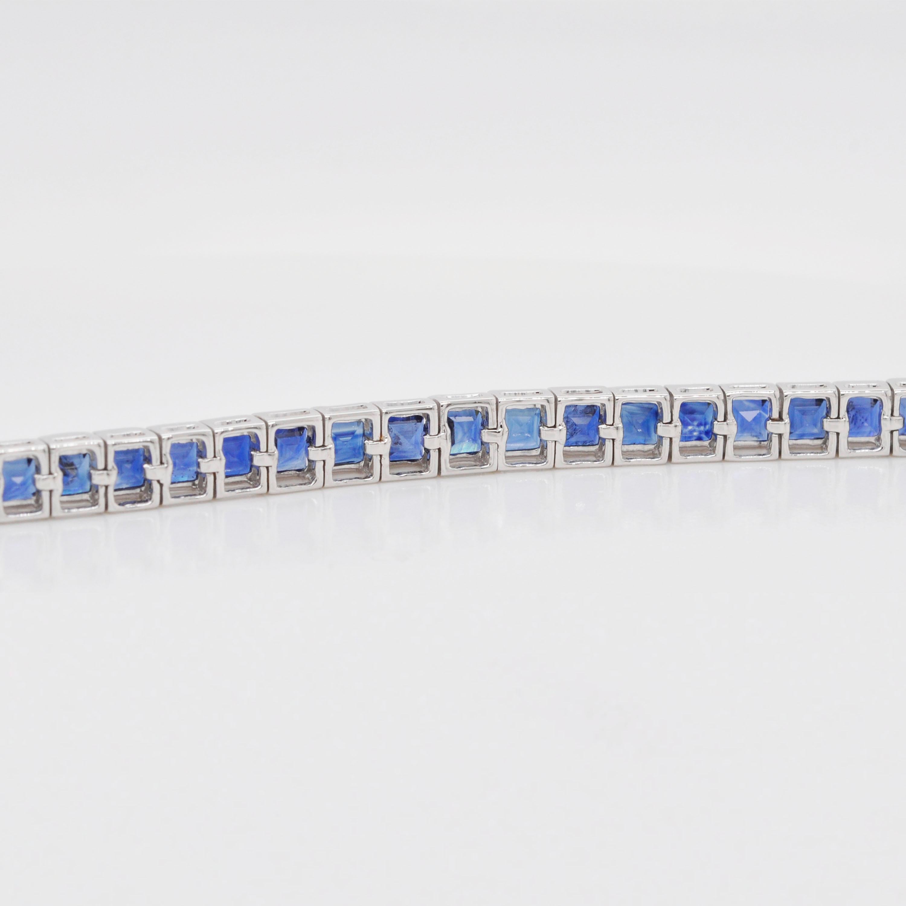 Bracciale Tennis Line quadrato in oro bianco 18 carati con zaffiro blu naturale in vendita 8