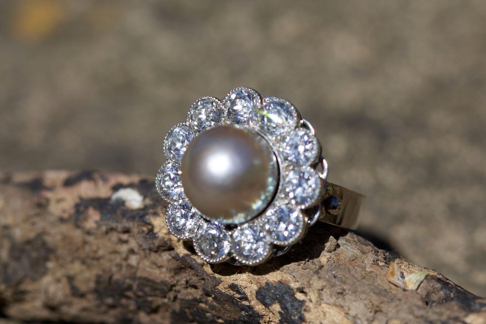 Natural Pearl and Diamond 18 Karat White Gold Ring 3