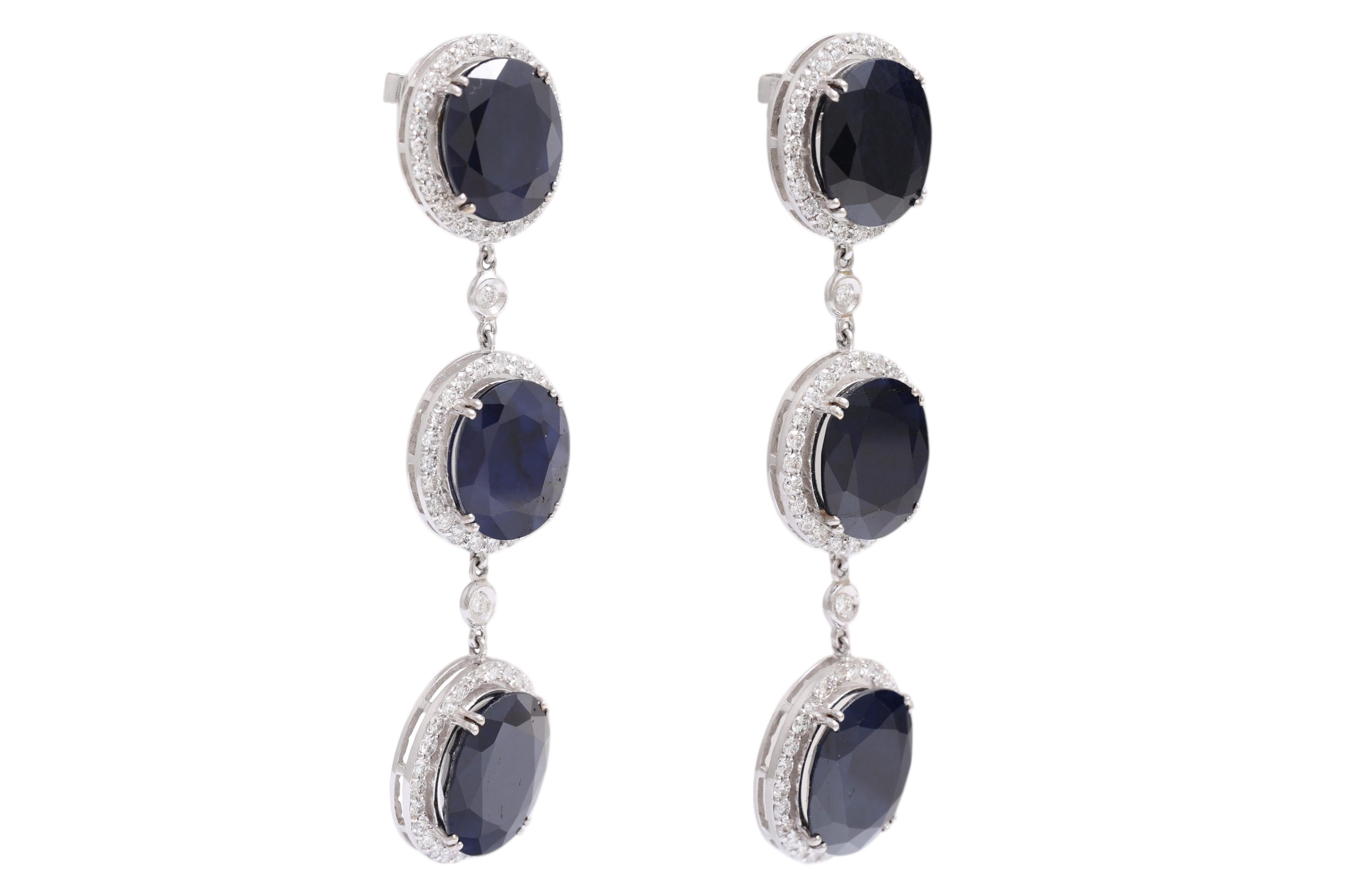 Collier en or blanc 18 carats avec 210,54 carats de saphirs et 17,01 carats de diamants en vente 7