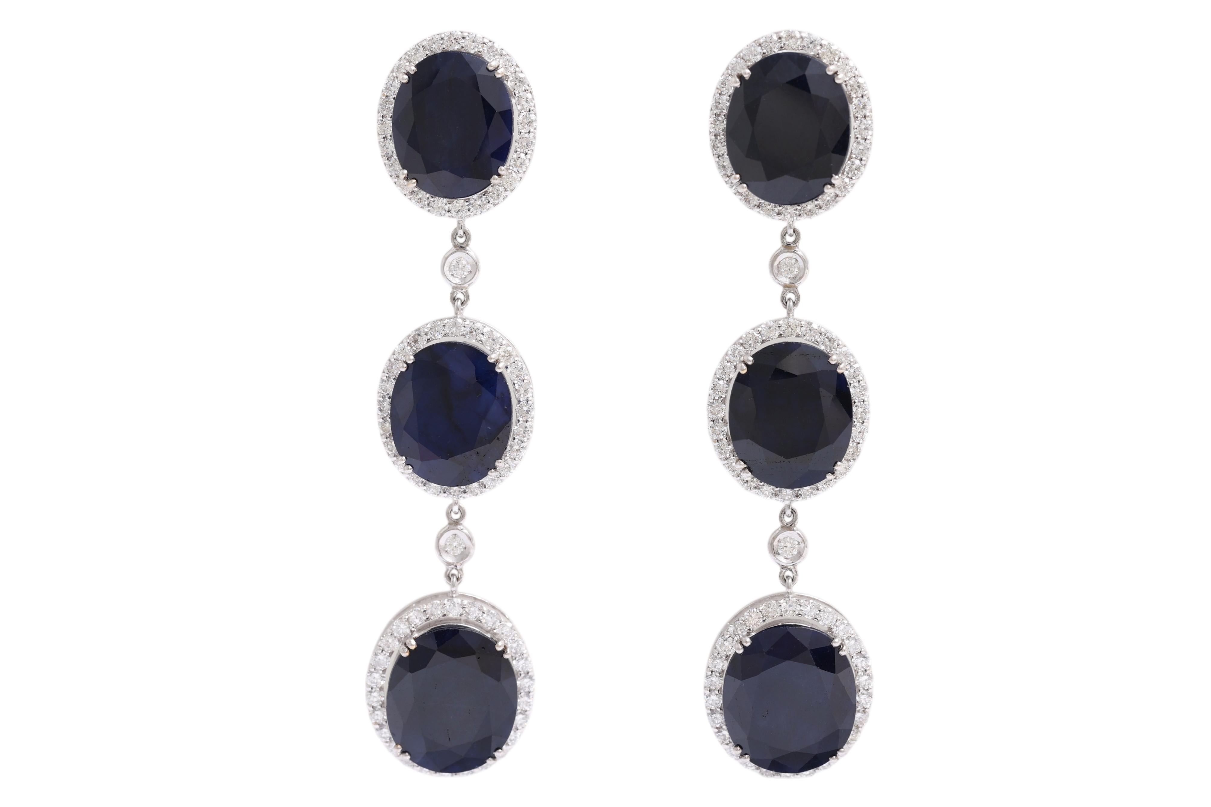 Collier en or blanc 18 carats avec 210,54 carats de saphirs et 17,01 carats de diamants en vente 5