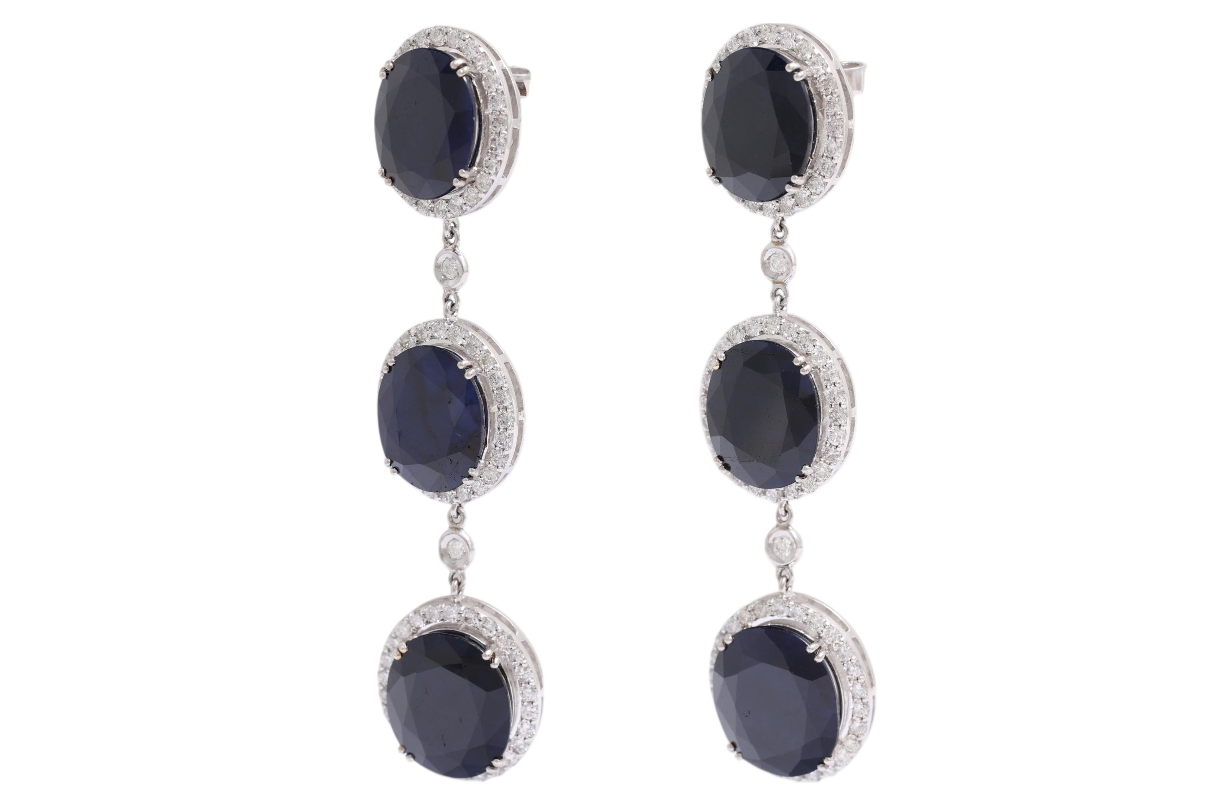 Collier en or blanc 18 carats avec 210,54 carats de saphirs et 17,01 carats de diamants en vente 6