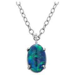 18 Karat Weißgold Halskette mit Anhänger mit schwarzem Opal und 4,85 Karat Diamanten in der Mitte