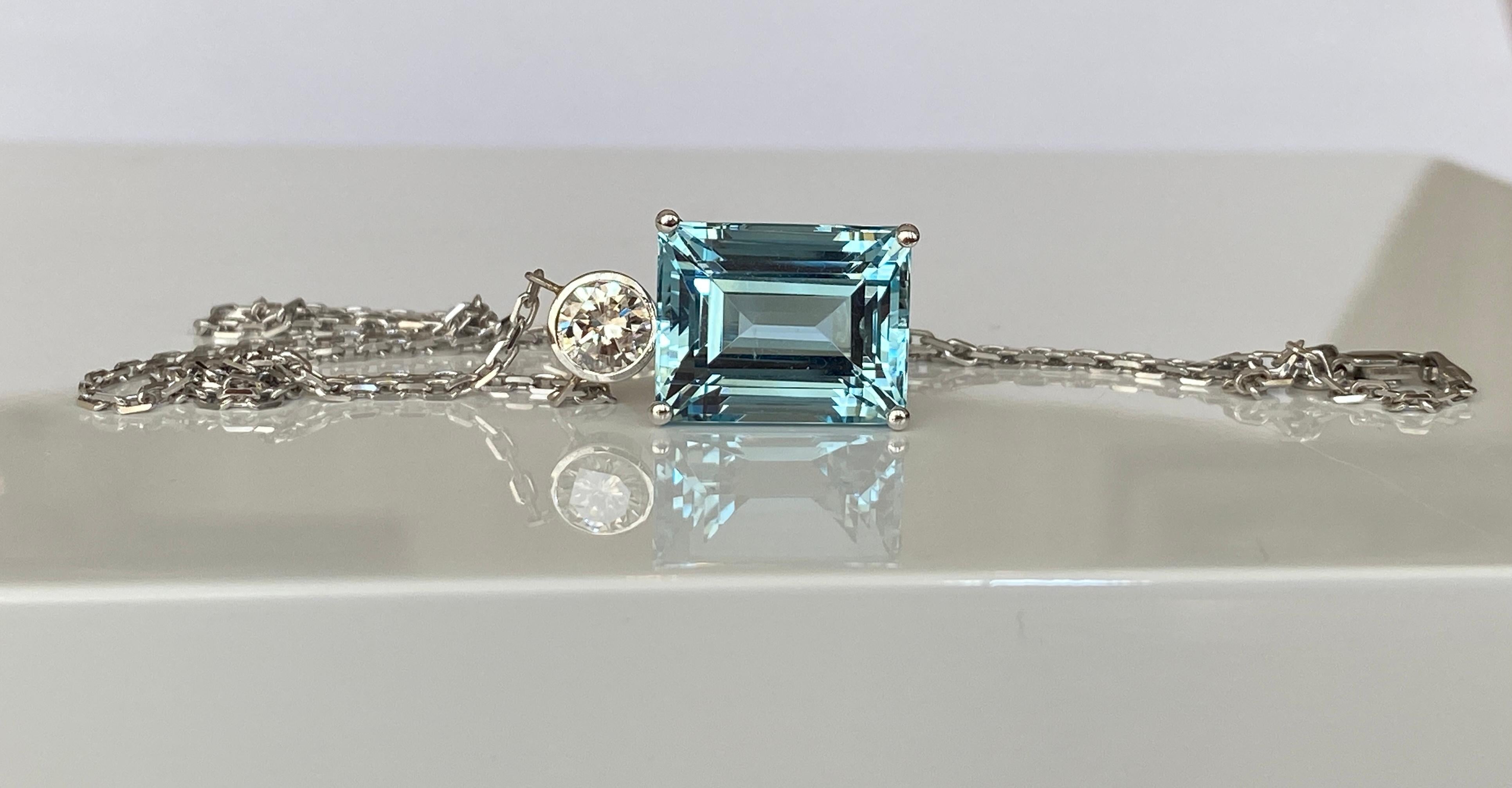 18 Karat White Gold Necklace with a Diamond Pendant Decorated with Aquamarine  For Sale 6