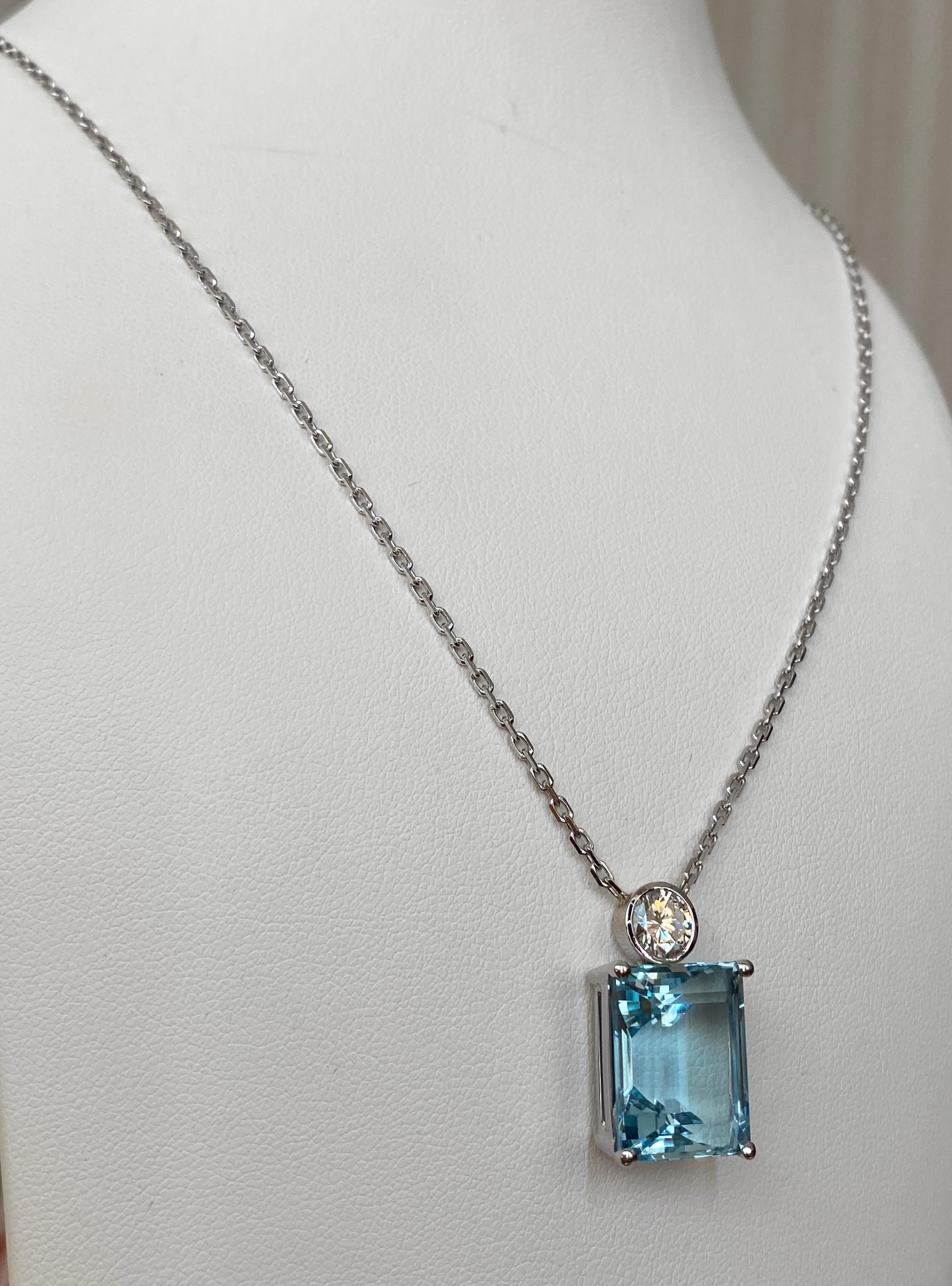 Emerald Cut 18 Karat White Gold Necklace with a Diamond Pendant Decorated with Aquamarine  For Sale