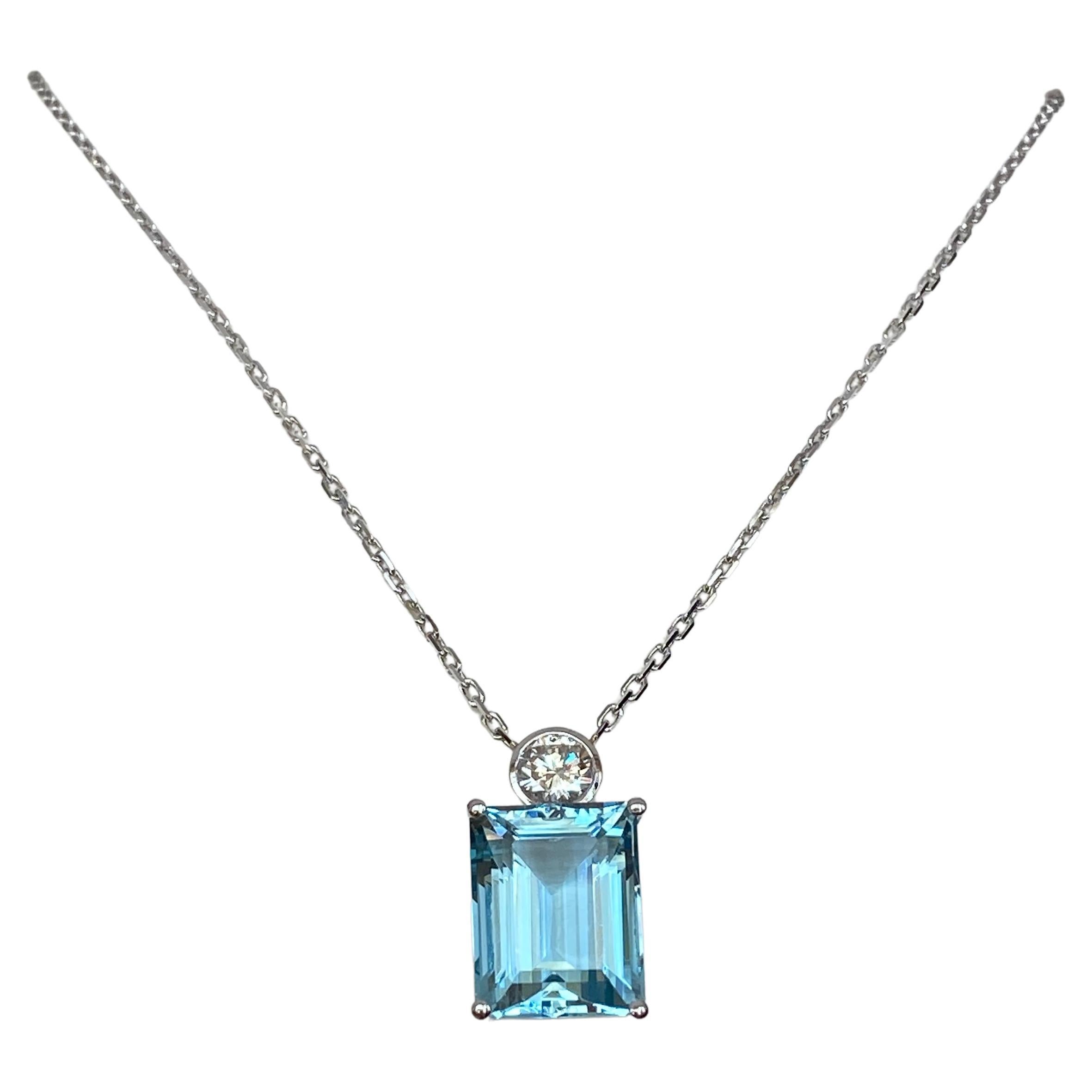 18 Karat White Gold Necklace with a Diamond Pendant Decorated with Aquamarine  For Sale