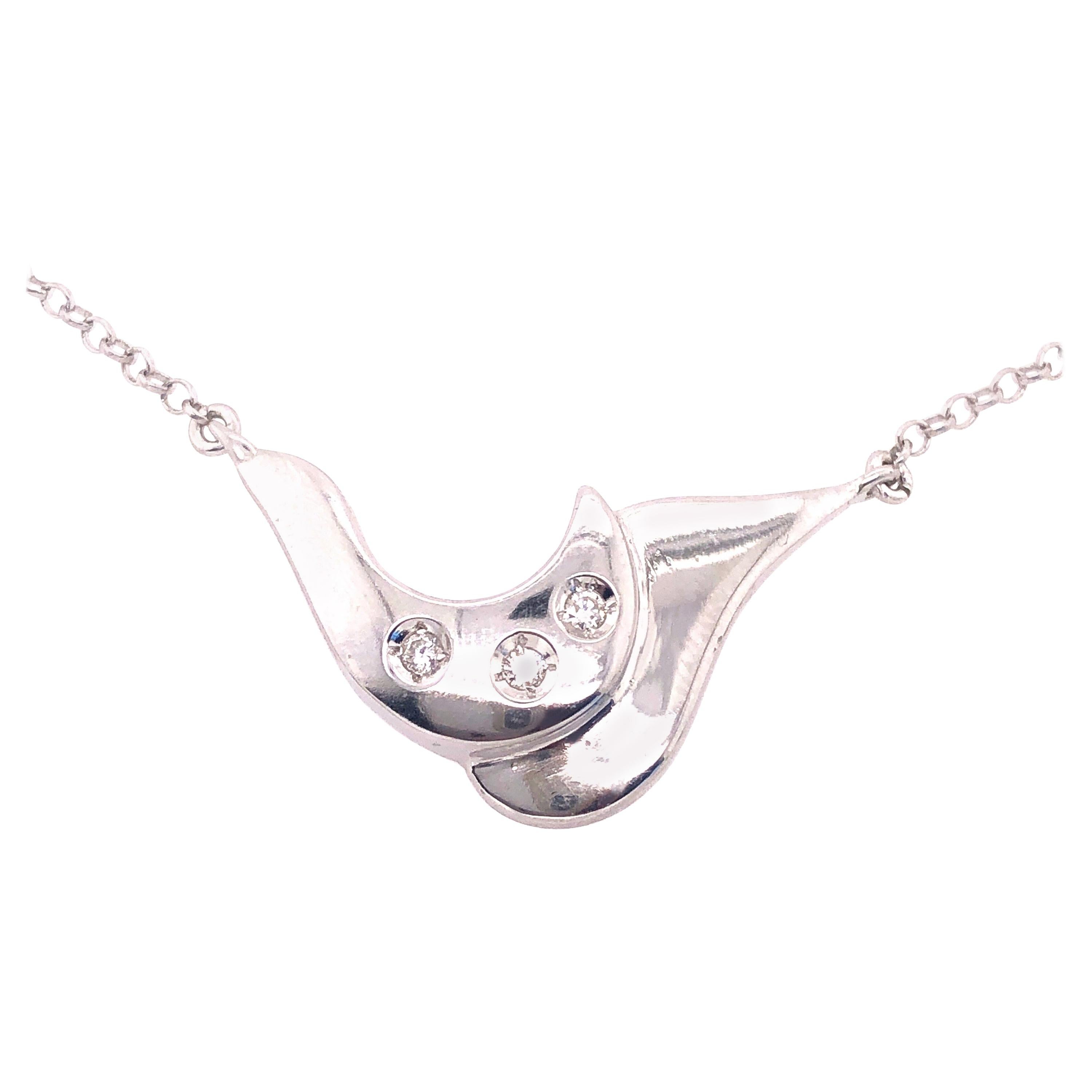 18 Karat White Gold Necklace with Diamond Encrusted Pendant 0.30 TDW