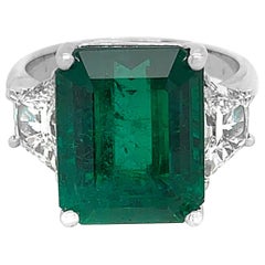 18 Karat White Gold Octagonal 9.39 Carat Emerald 1.21 Carat Diamond Ring