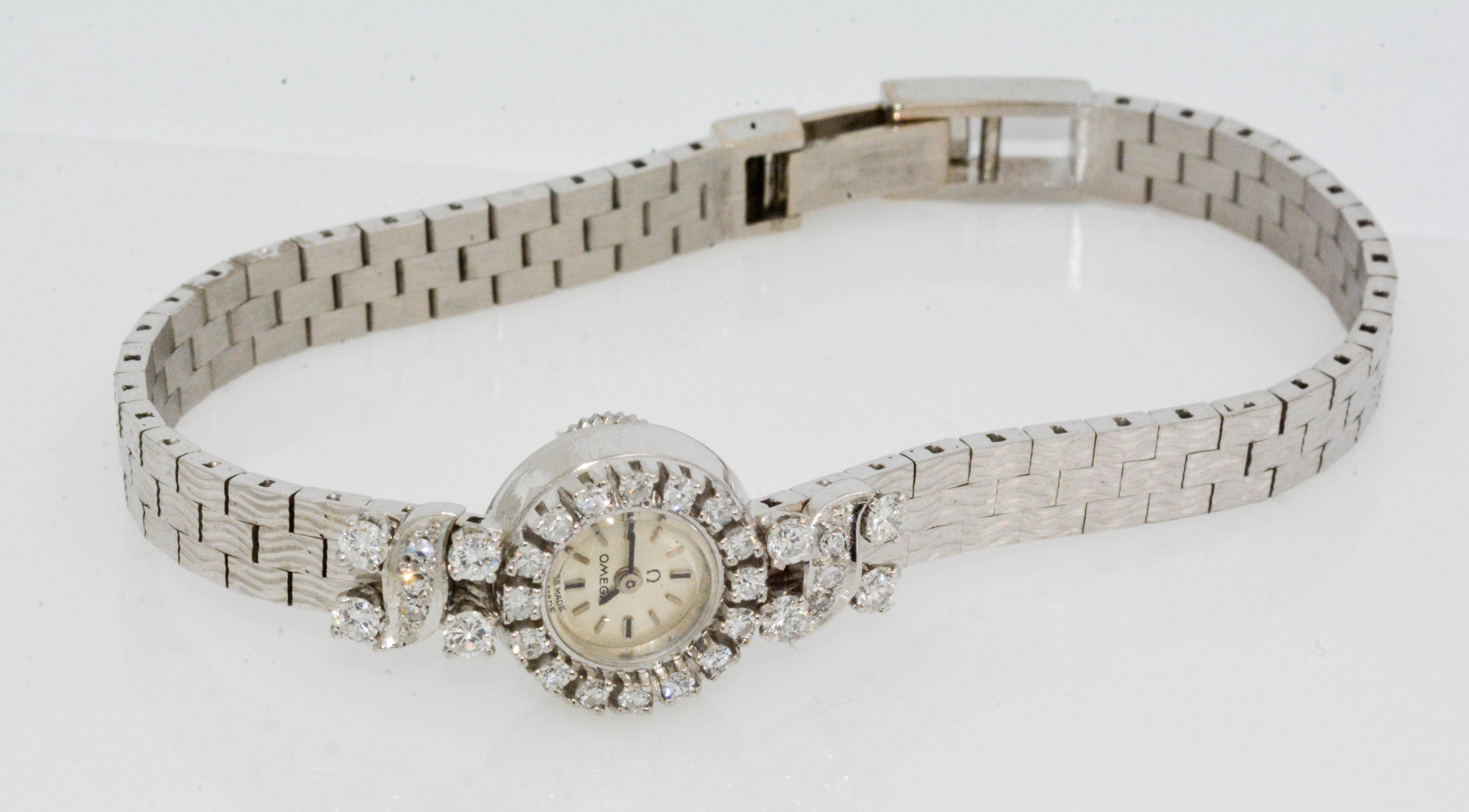 18 Karat White Gold Omega Diamond Bezel Wristwatch In Excellent Condition In Dallas, TX