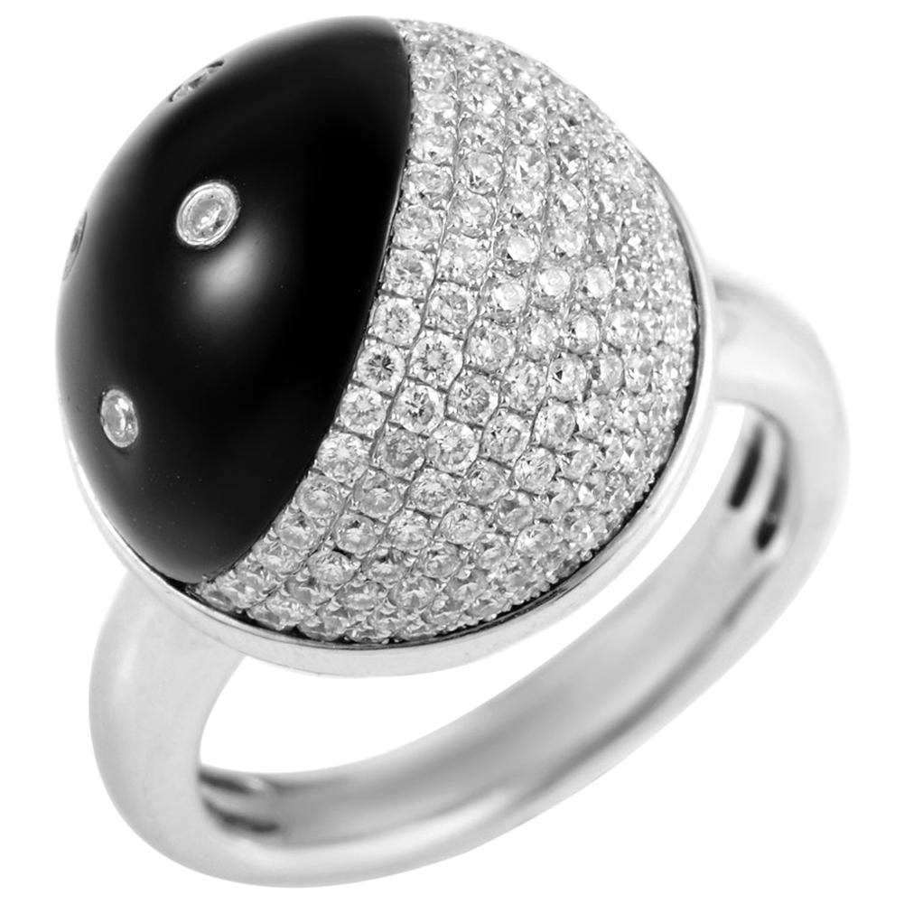 18 Karat White Gold Onyx and Diamond Ring R-14-021016