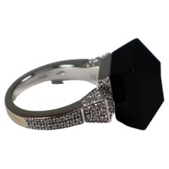 18 Karat White Gold Onyx Diamond Ring by Gucci