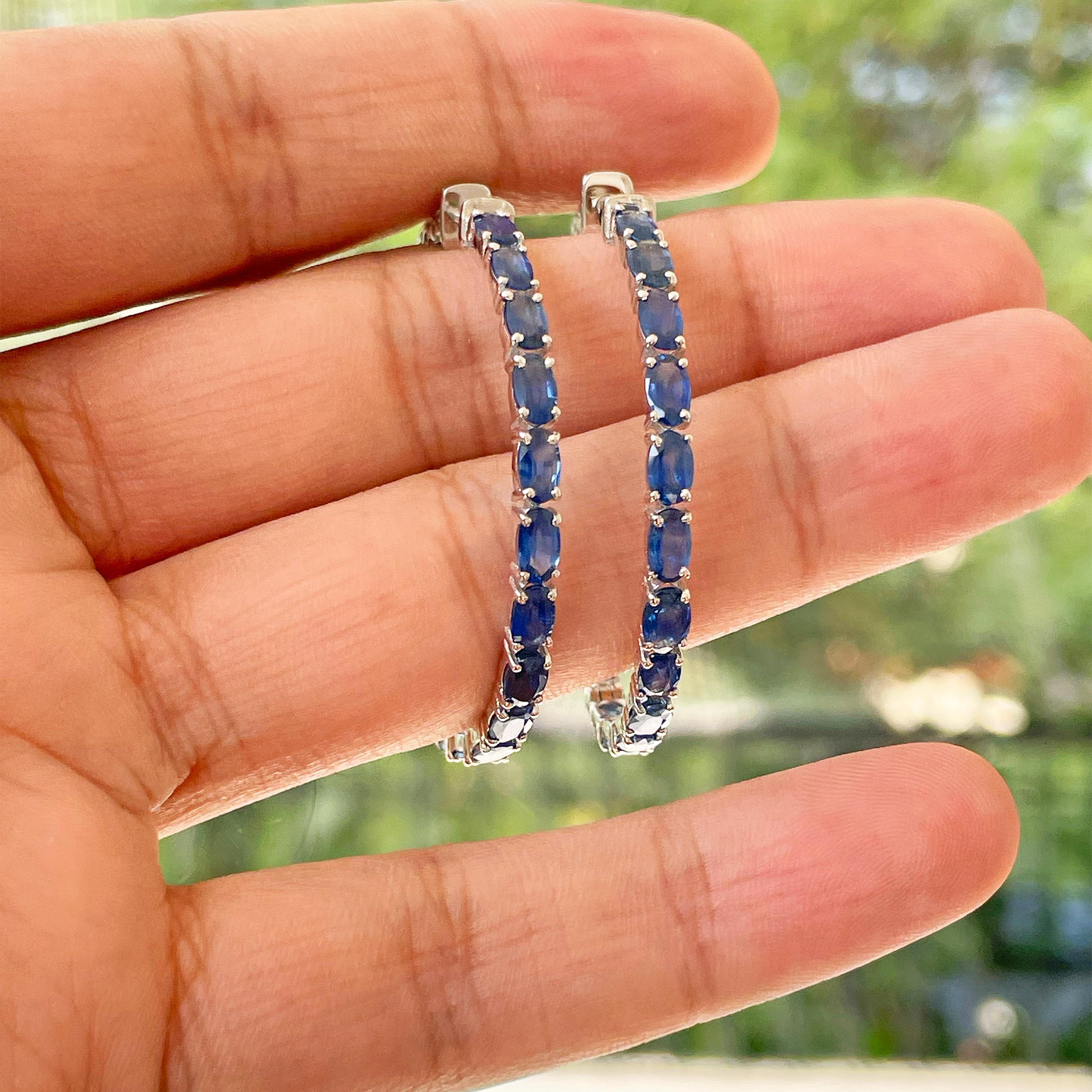 18 Karat White Gold 8.62 Carat Oval Natural Blue Sapphire Hoop Earrings In New Condition For Sale In Jaipur, Rajasthan