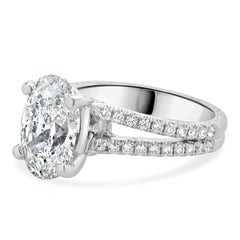 18 Karat White Gold Oval Cut Diamond Engagement Ring