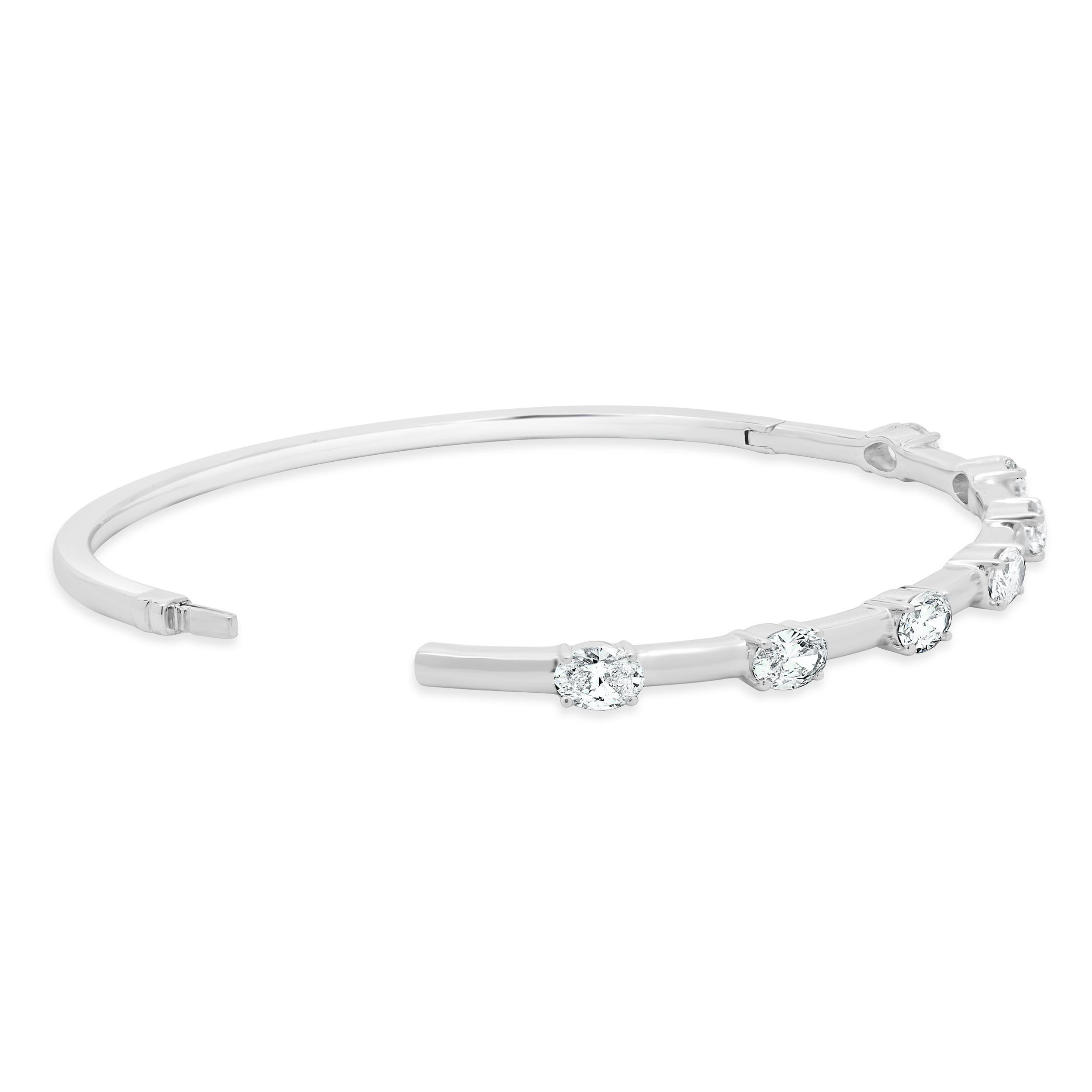 Bracciale Station con diamanti taglio ovale in oro bianco 18 carati In condizioni ottime in vendita a Scottsdale, AZ