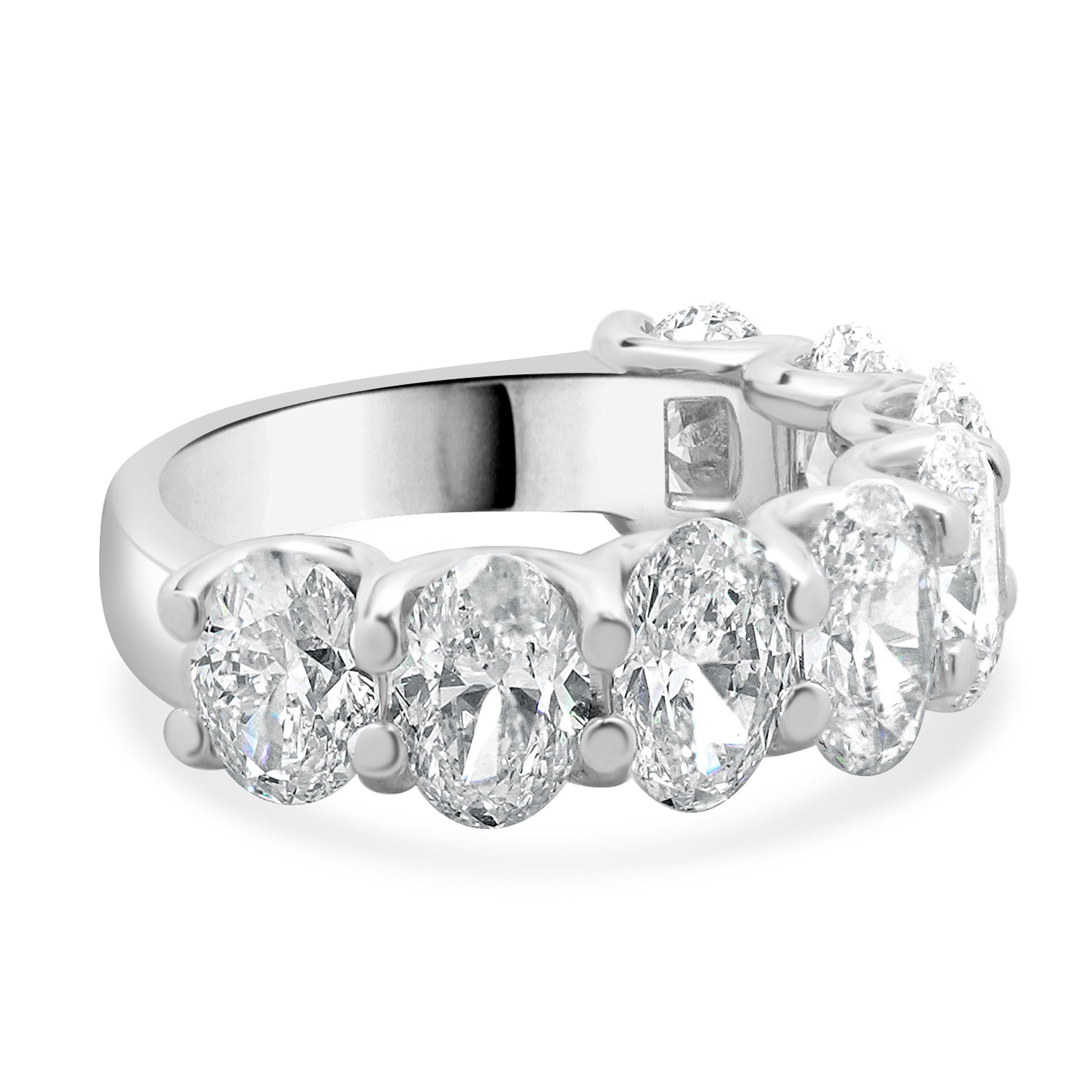 Oval Cut 18 Karat White Gold Oval Diamond Band