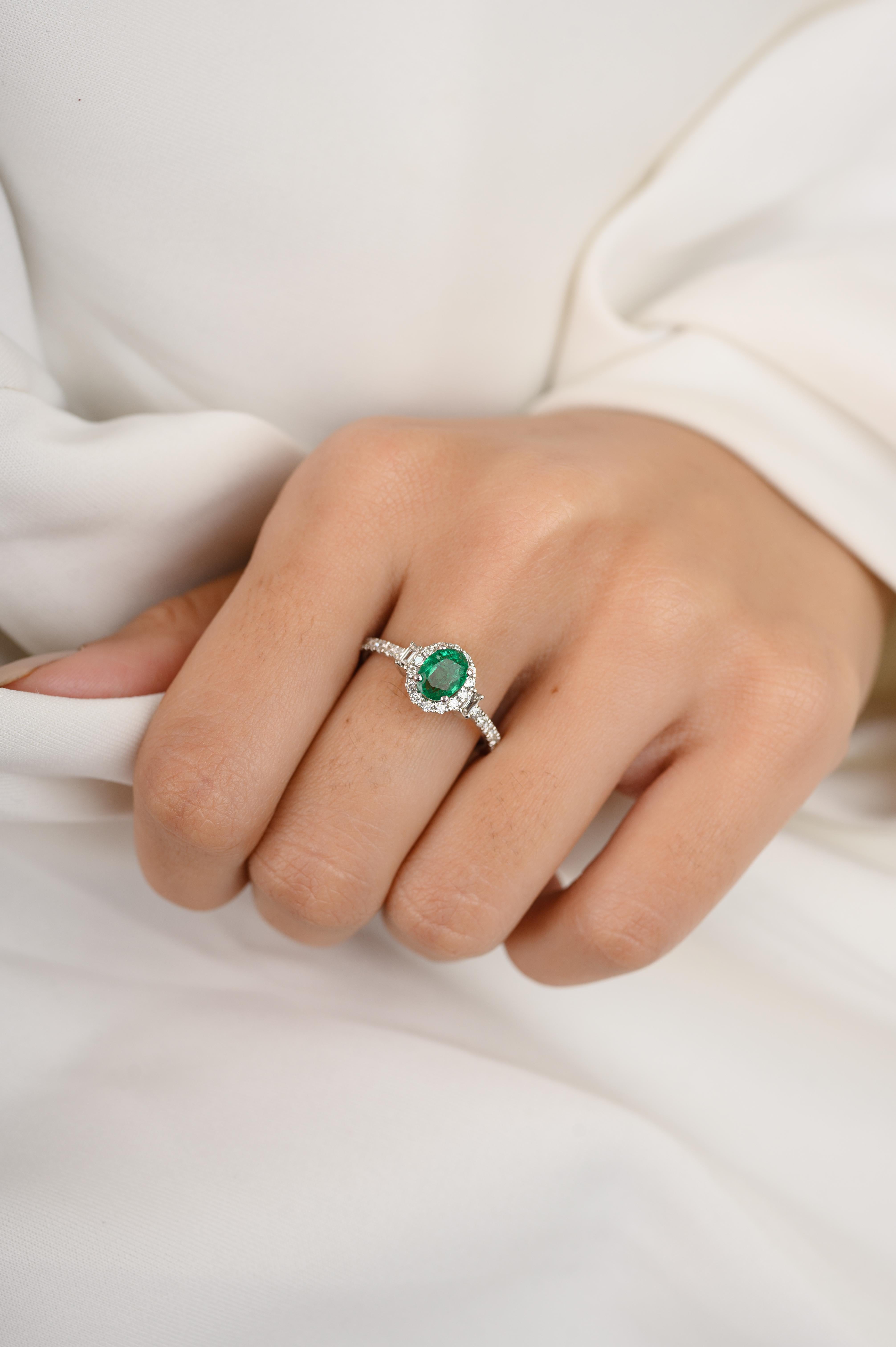 For Sale:  18 Karat White Gold Diamond Halo Emerald Engagement Ring for Her 6