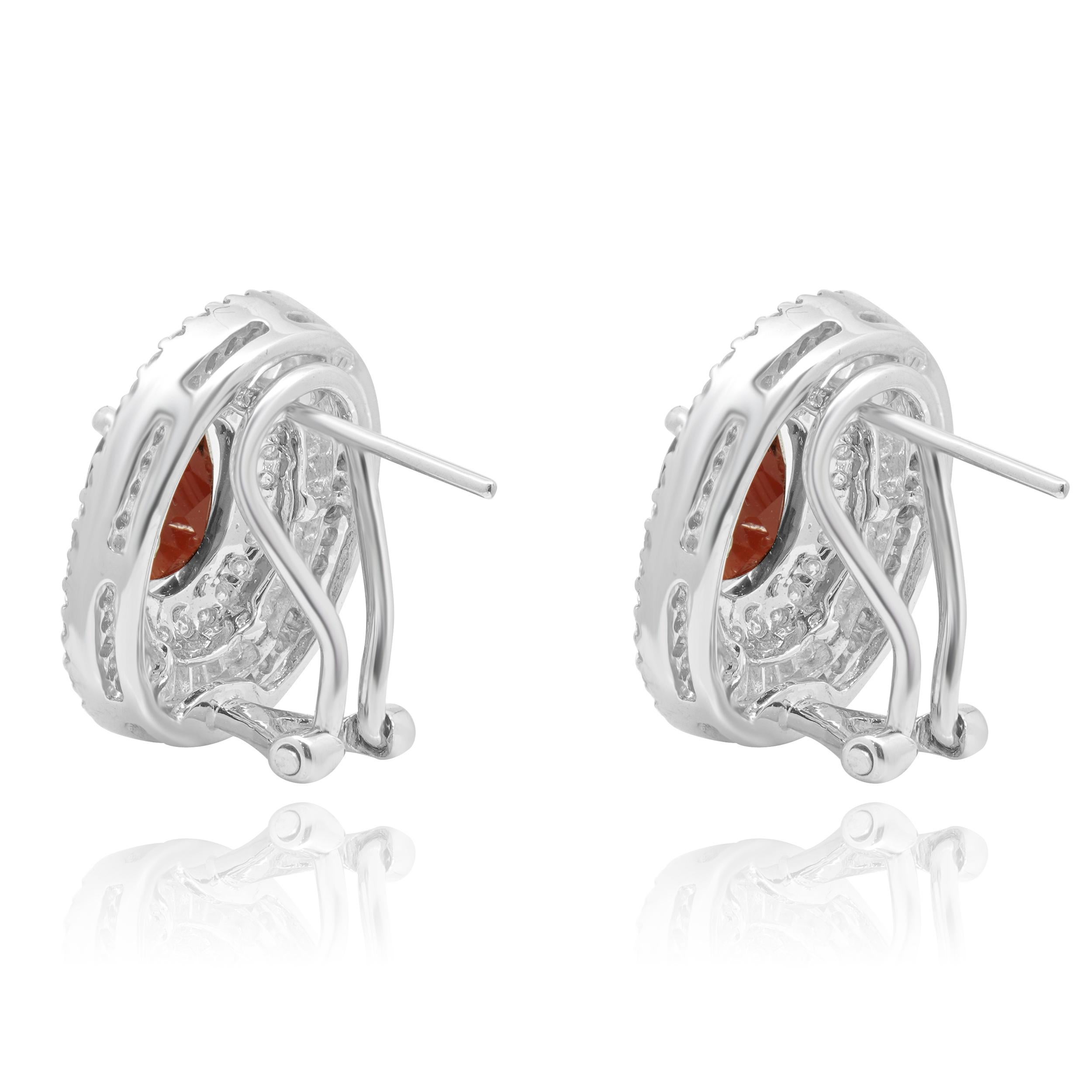 Taille ovale Boucles d'oreilles Ballerine en or blanc 18 carats grenat ovale et diamant en vente