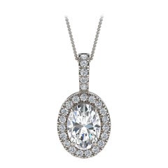 Or blanc 18 carats avec halo de diamants ovales de 3/4 carats