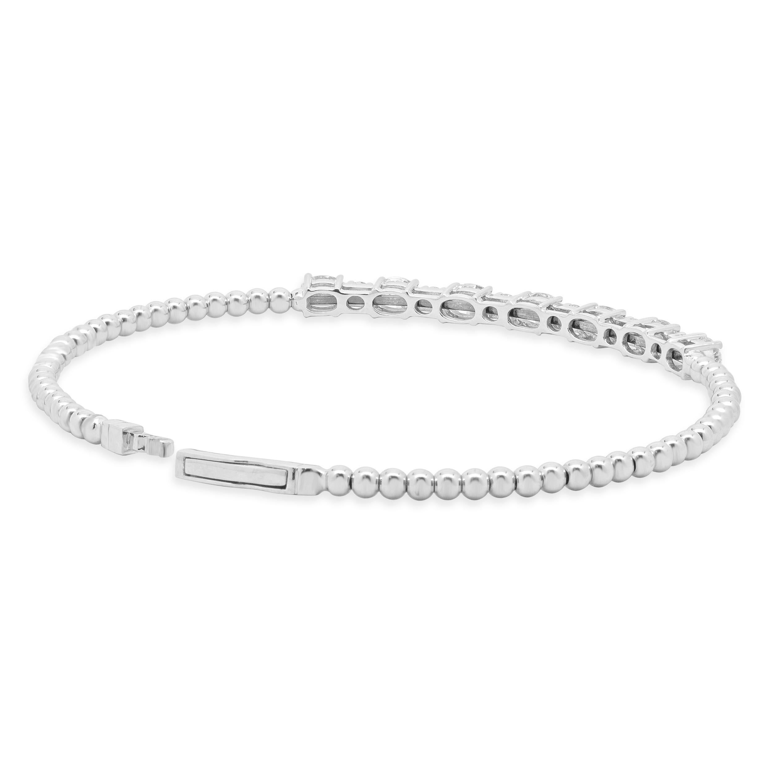Bracciale flessibile con diamanti alternati in oro bianco 18 carati, taglio ovale e rotondo a brillante In condizioni ottime in vendita a Scottsdale, AZ