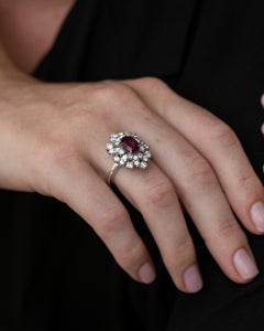 18 Karat White Gold Oval Ruby Diamond Cocktail Ring