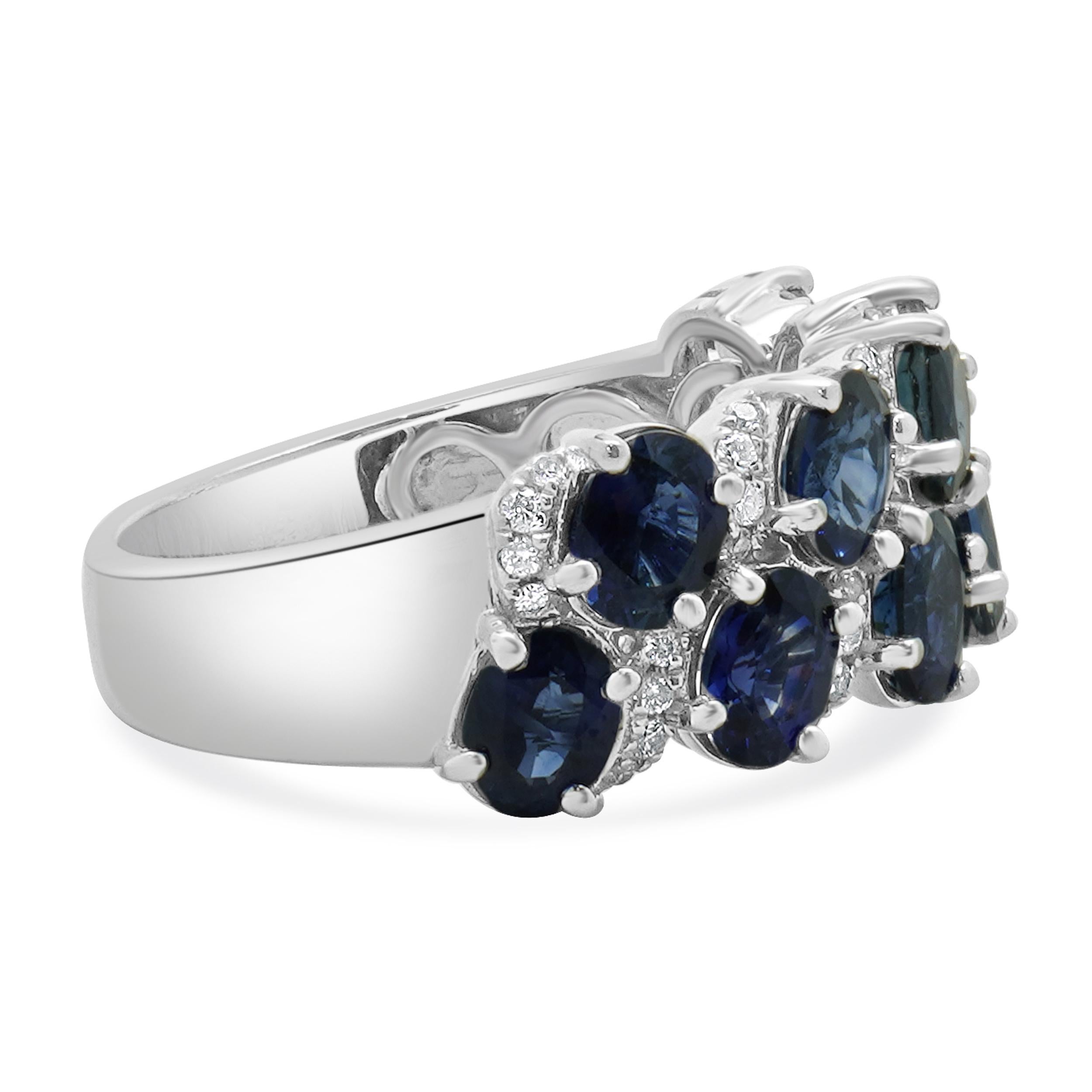 Taglio ovale Fascia in oro bianco 18 carati con zaffiro ovale e diamante