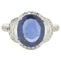 18 Karat White Gold Oval Sapphire and Diamond Cocktail Ring