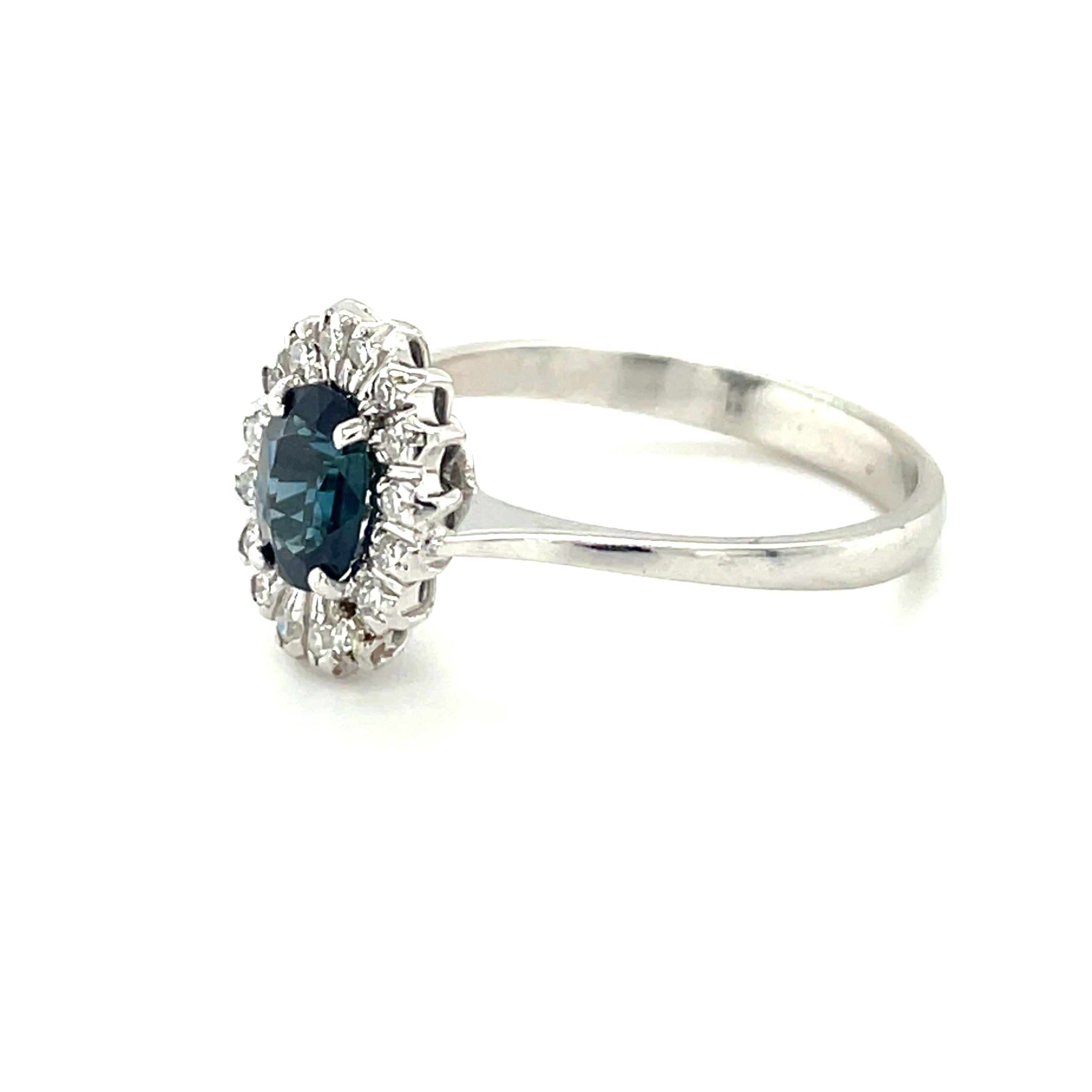 Contemporary 18 Karat White Gold Oval Sapphire Diamond Cocktail Ring For Sale