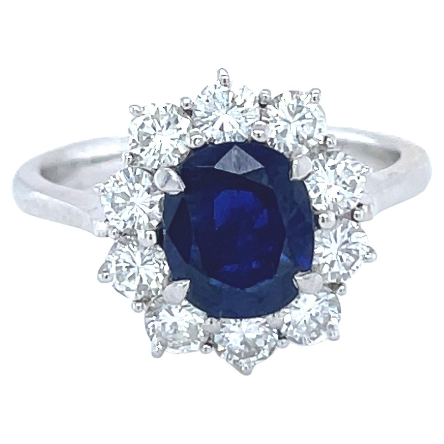 Anillo Cóctel Zafiro Ovalado Diamante Oro Blanco 18 Kilates en venta