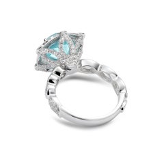 Anello cocktail in oro bianco 18 carati con paraiba e diamanti